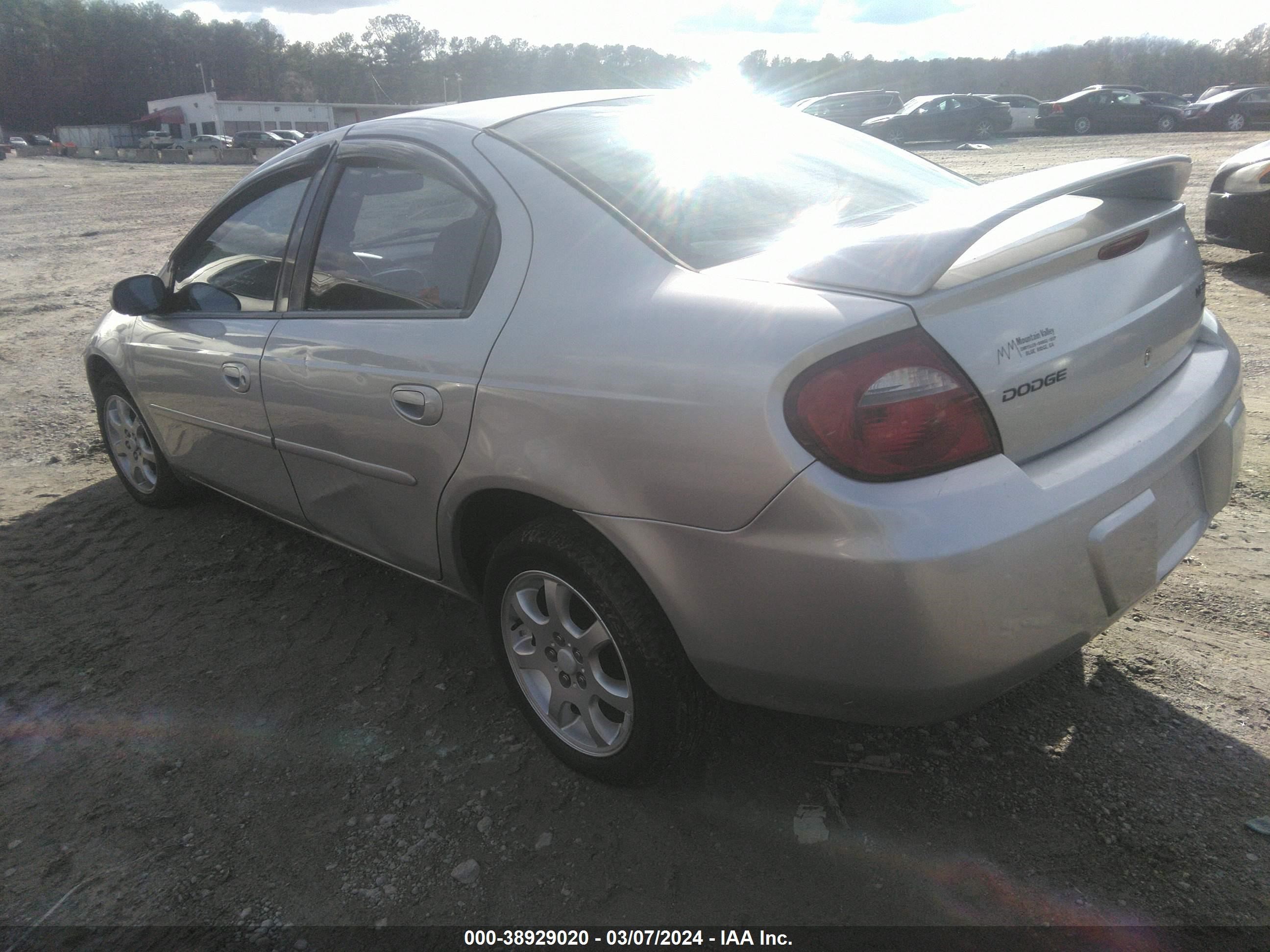 Photo 2 VIN: 1B3ES56C55D268641 - DODGE NEON 