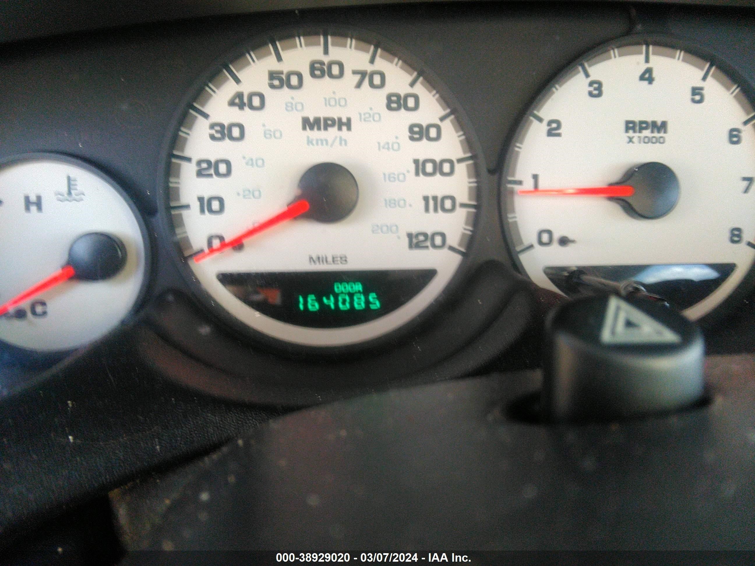 Photo 6 VIN: 1B3ES56C55D268641 - DODGE NEON 