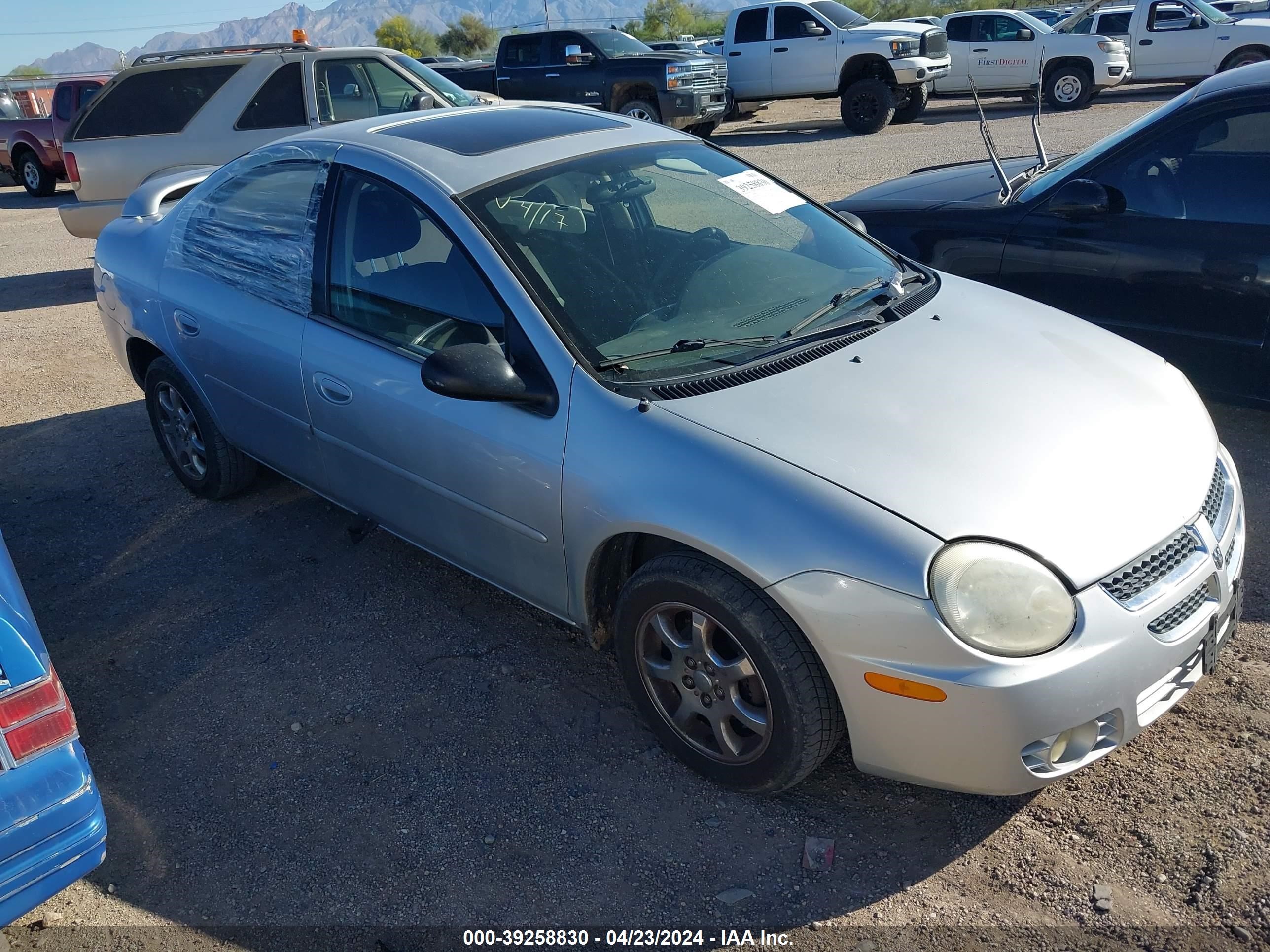 Photo 1 VIN: 1B3ES56C74D544218 - DODGE NEON 