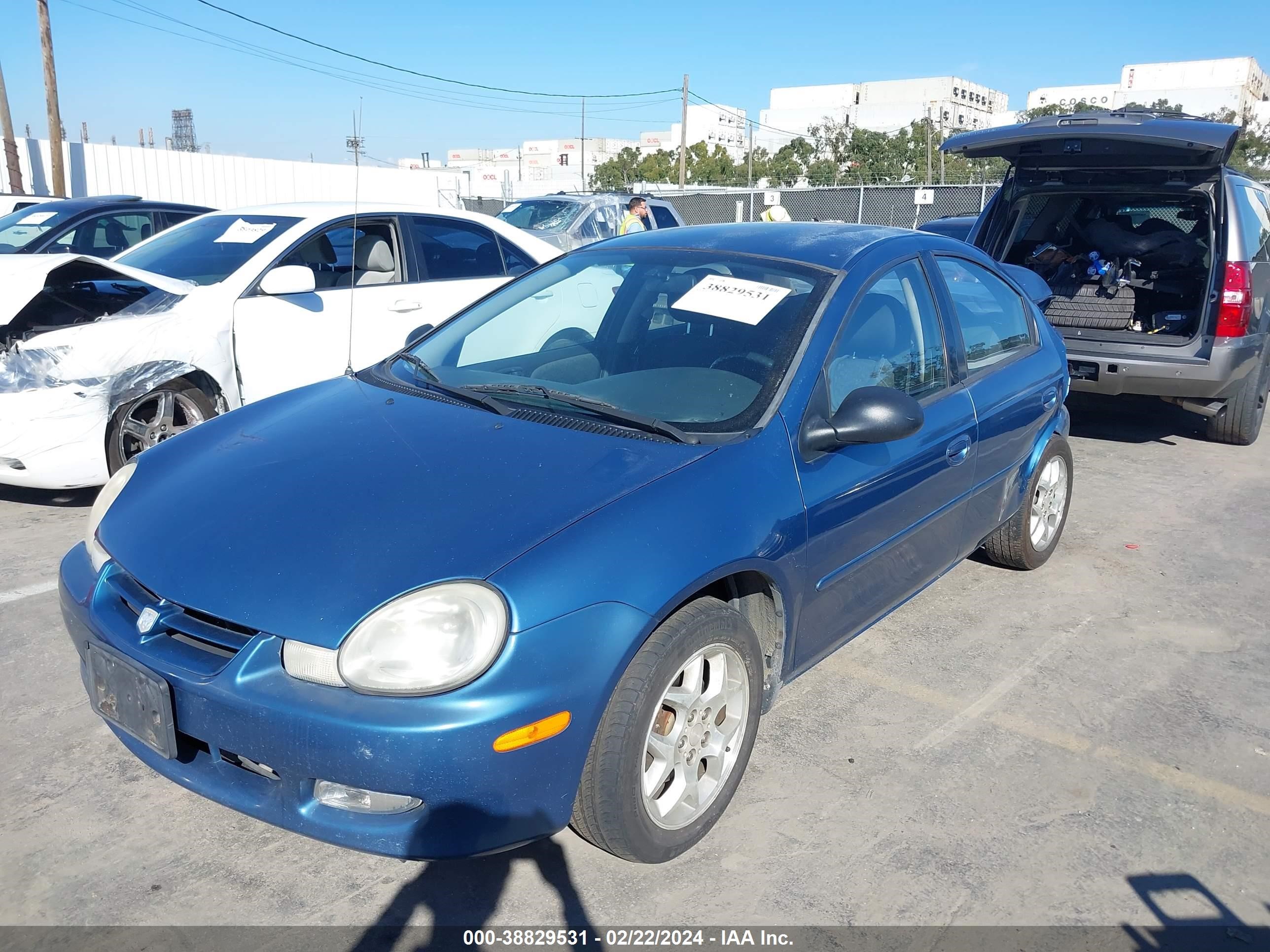 Photo 1 VIN: 1B3ES56C82D647631 - DODGE NEON 