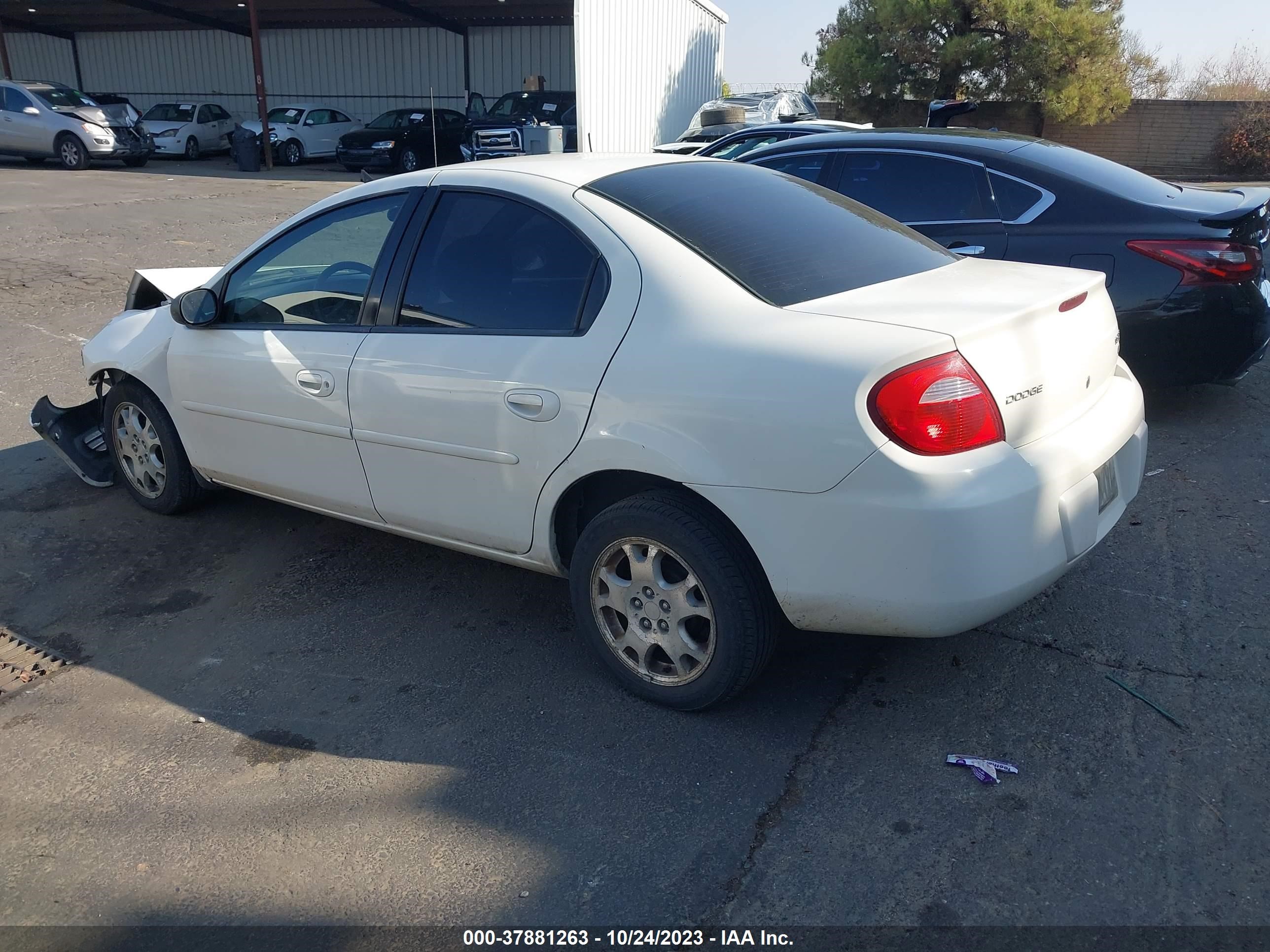 Photo 2 VIN: 1B3ES56C84D577180 - DODGE NEON 