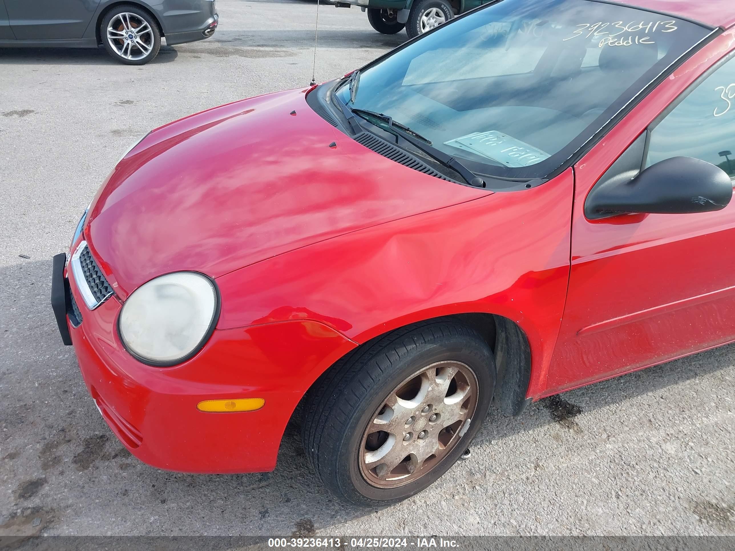 Photo 14 VIN: 1B3ES56C84D584310 - DODGE NEON 