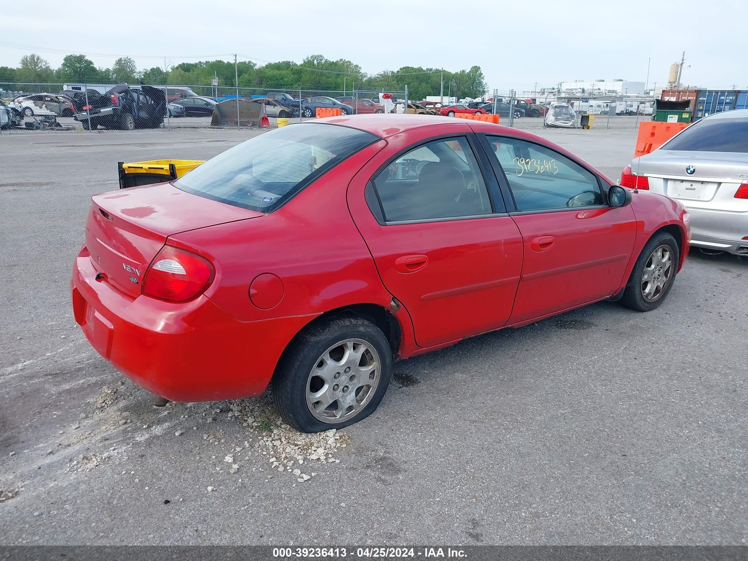 Photo 3 VIN: 1B3ES56C84D584310 - DODGE NEON 