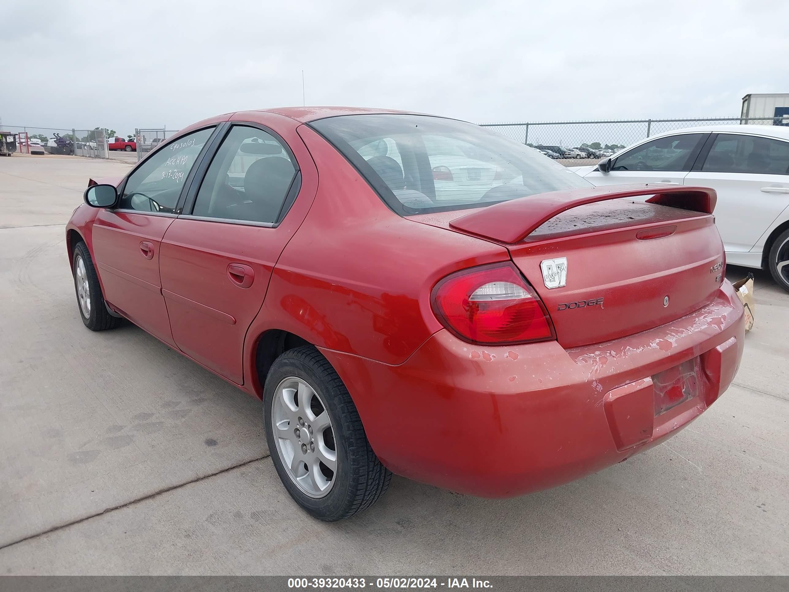 Photo 2 VIN: 1B3ES56C85D242180 - DODGE NEON 