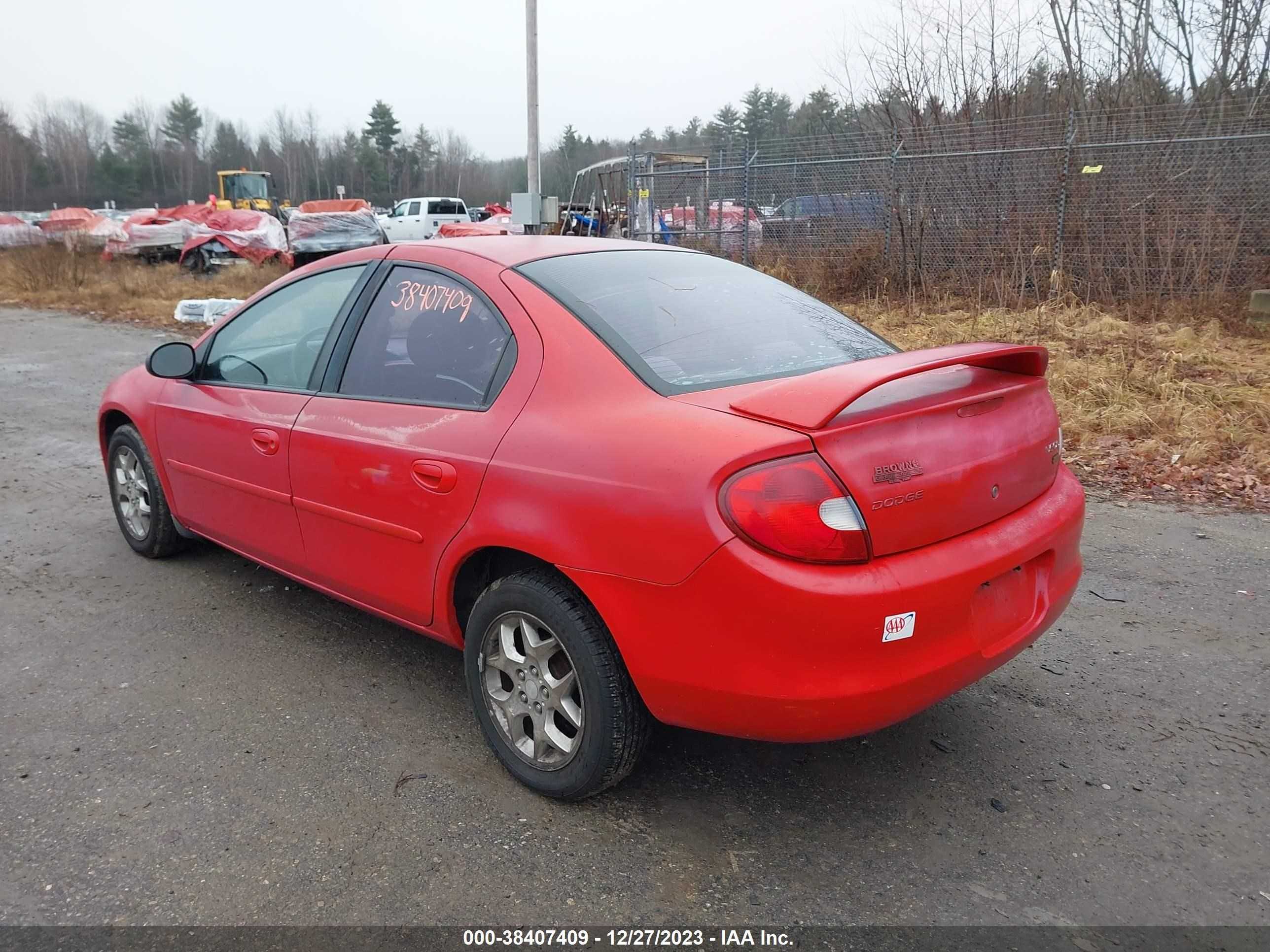 Photo 2 VIN: 1B3ES56C92D621197 - DODGE NEON 