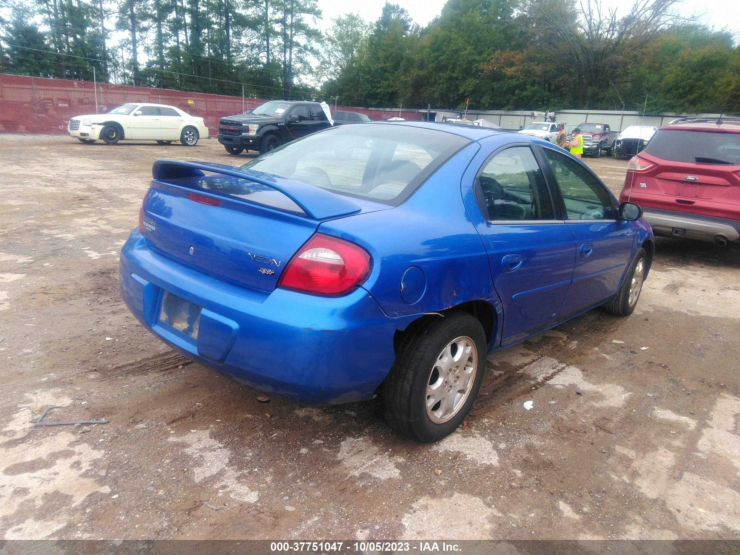 Photo 3 VIN: 1B3ES56CX5D104513 - DODGE NEON 