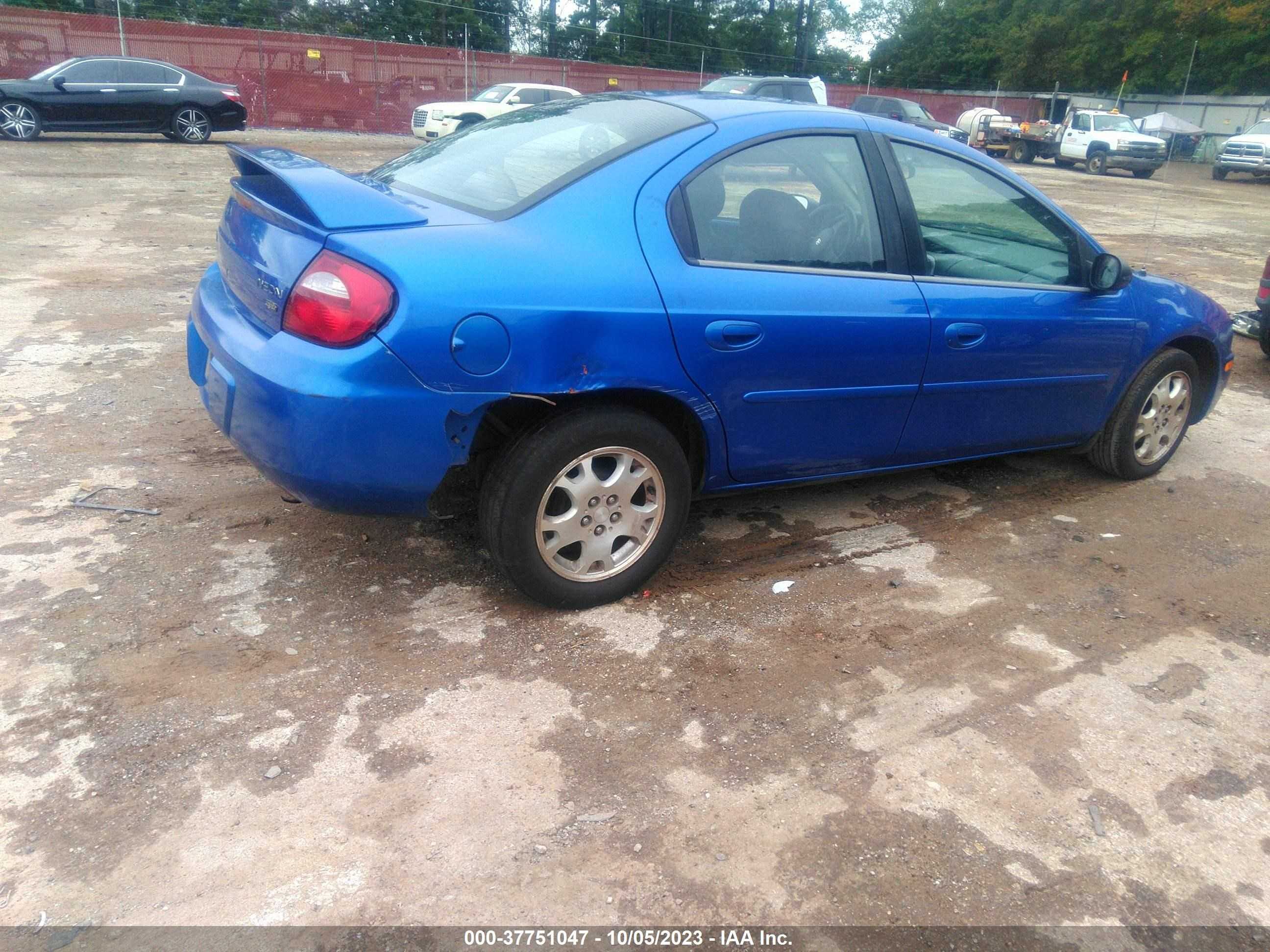 Photo 5 VIN: 1B3ES56CX5D104513 - DODGE NEON 