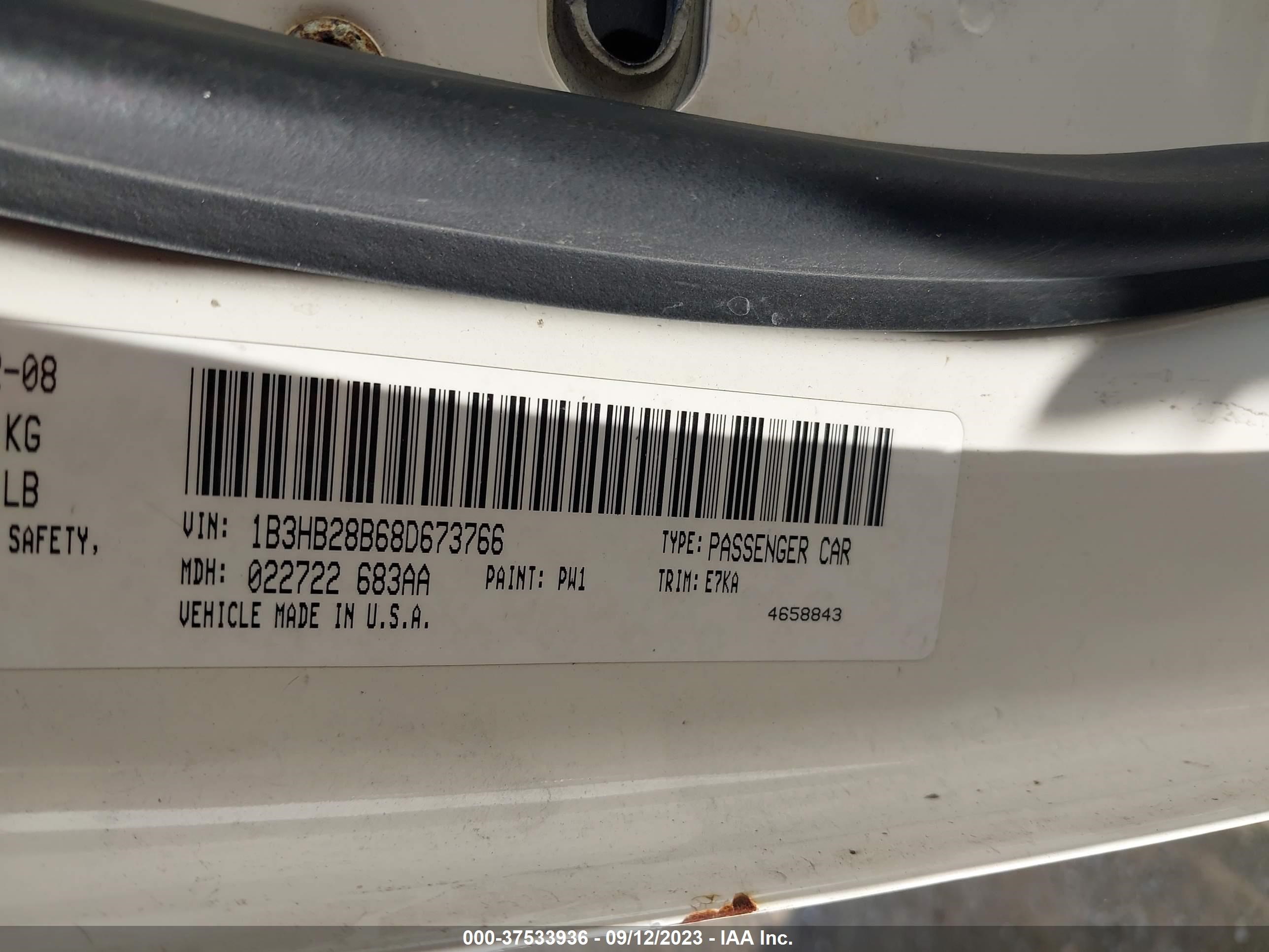 Photo 8 VIN: 1B3HB28B68D673766 - DODGE CALIBER 