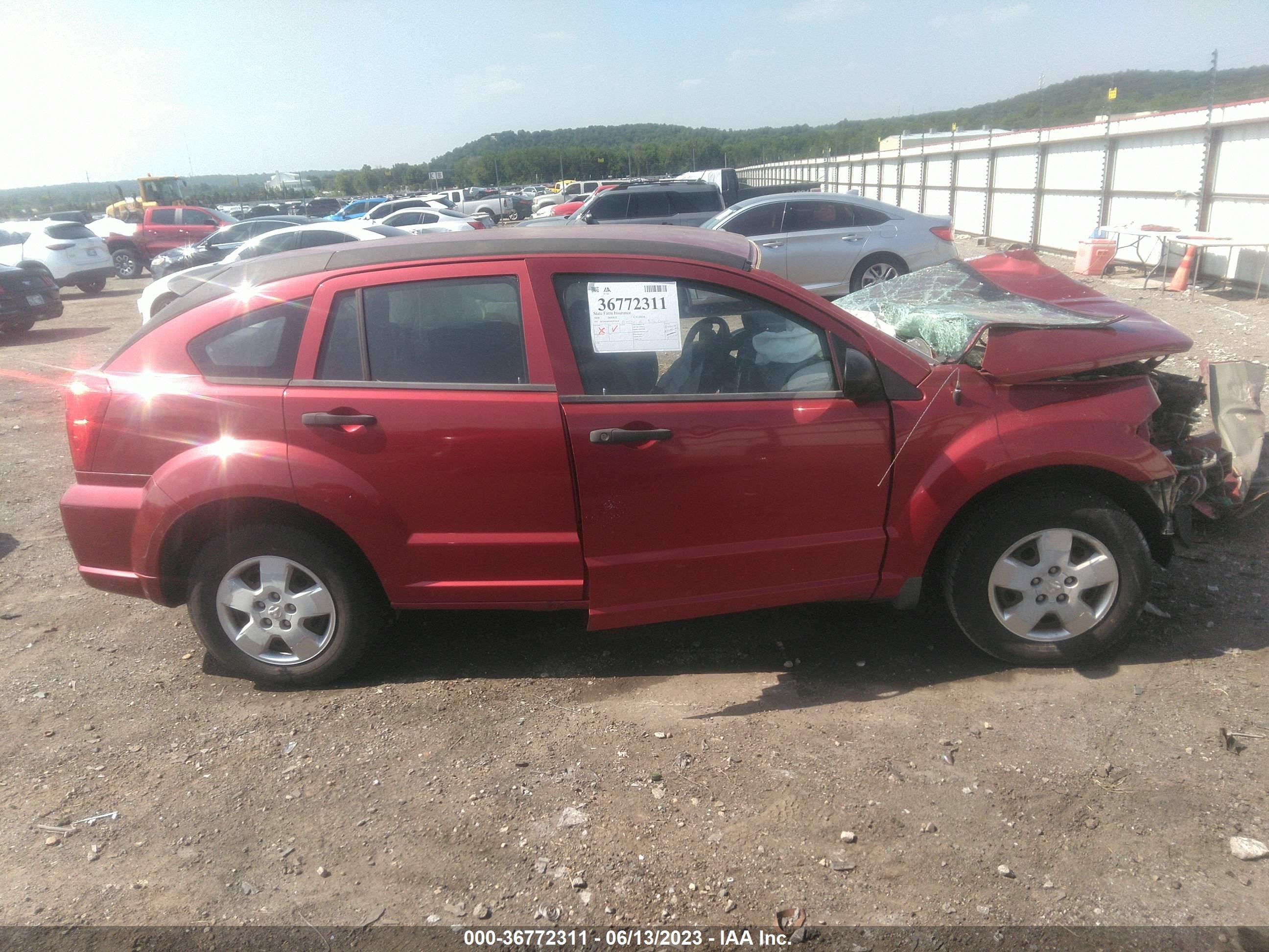 Photo 13 VIN: 1B3HB28BX8D572018 - DODGE CALIBER 