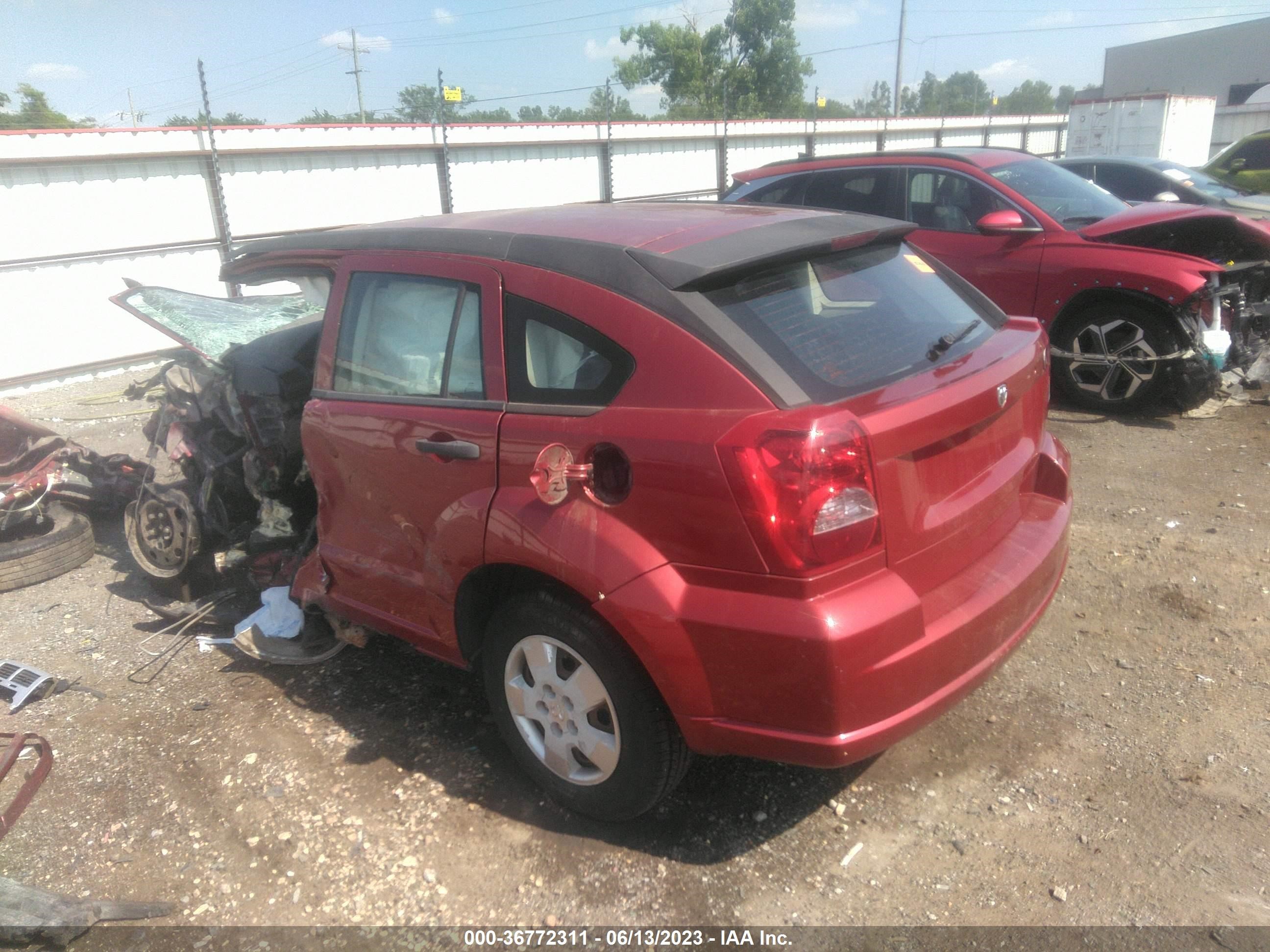 Photo 2 VIN: 1B3HB28BX8D572018 - DODGE CALIBER 