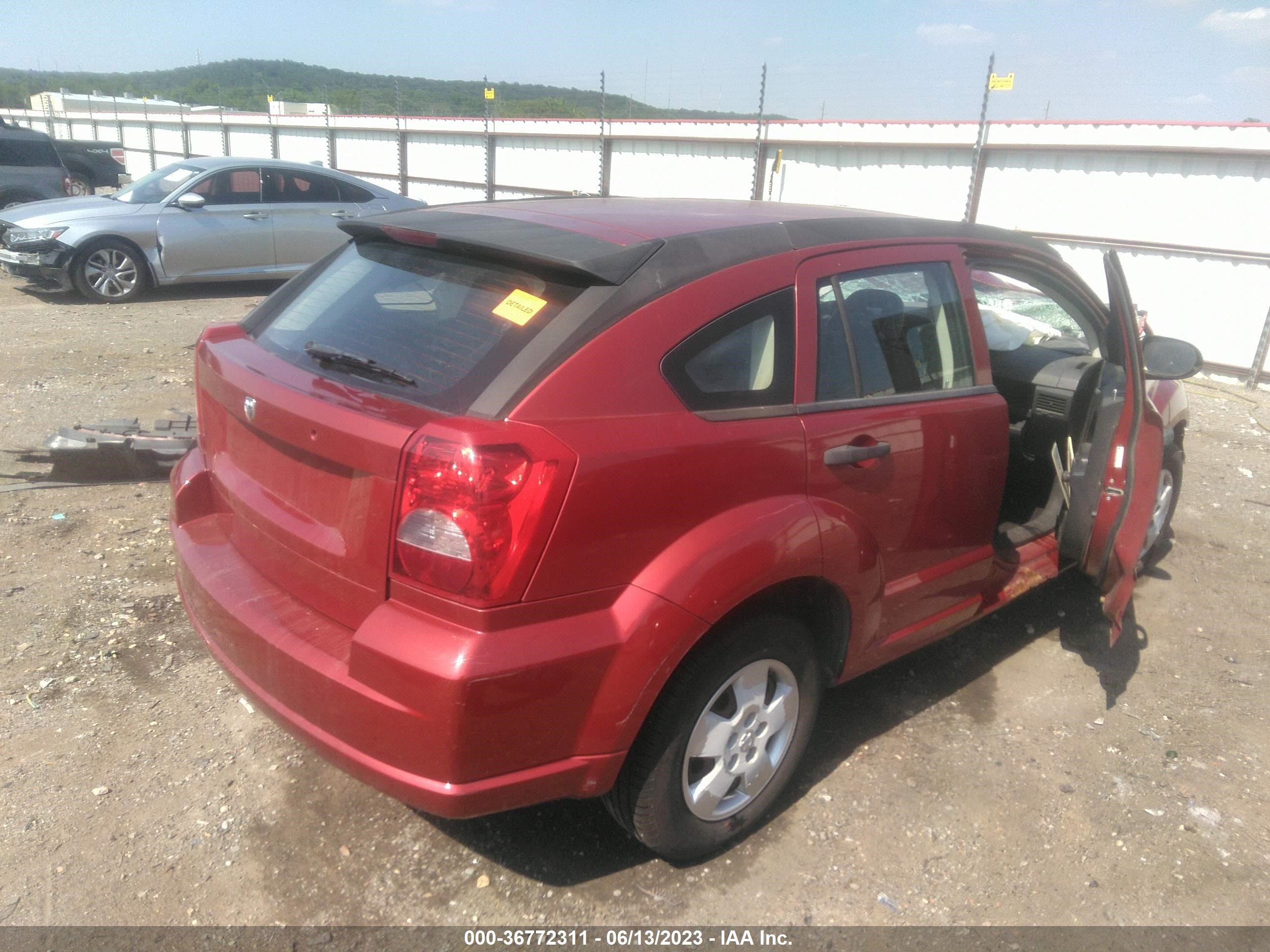 Photo 3 VIN: 1B3HB28BX8D572018 - DODGE CALIBER 