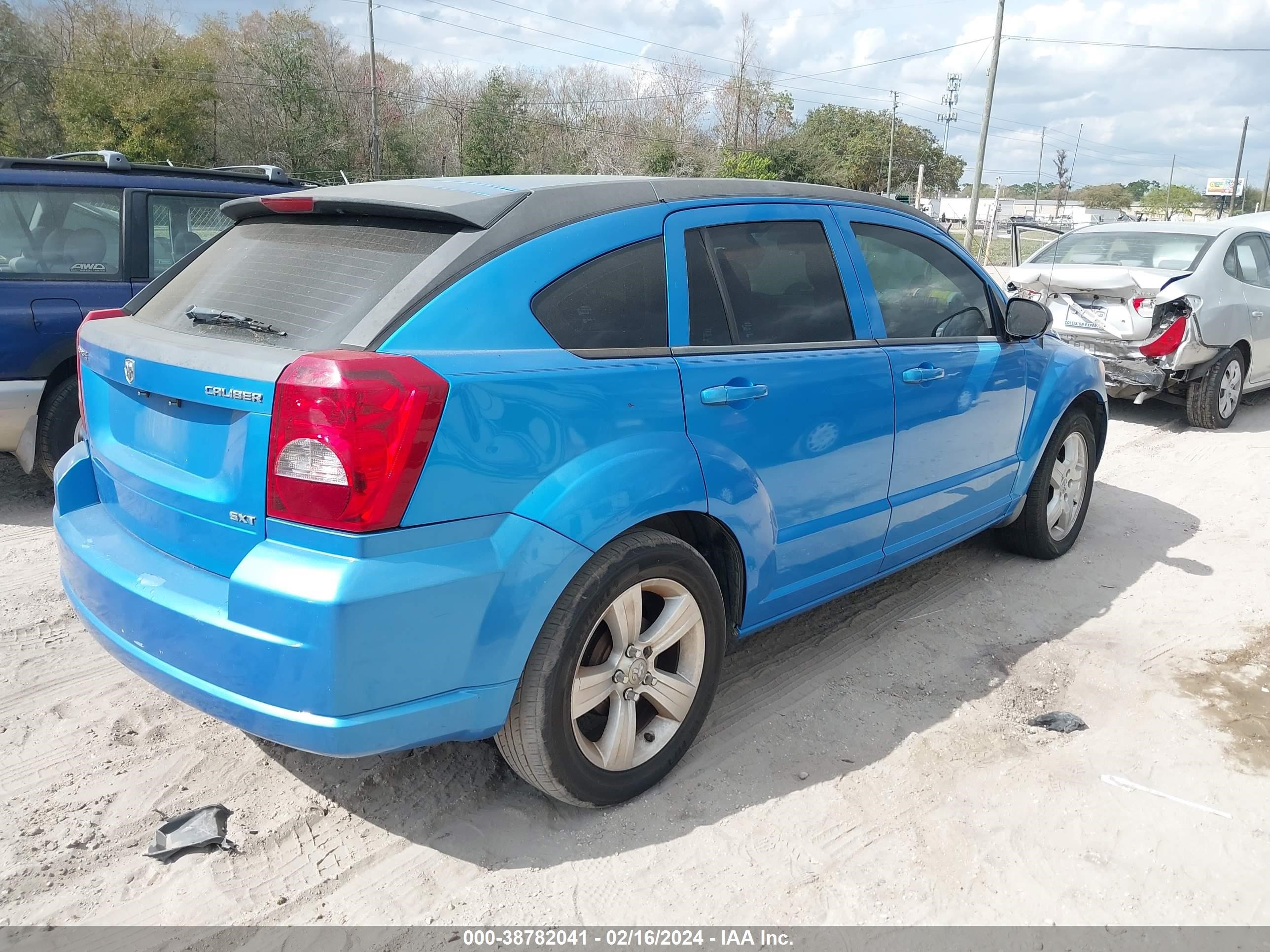 Photo 3 VIN: 1B3HB48A89D132528 - DODGE CALIBER 