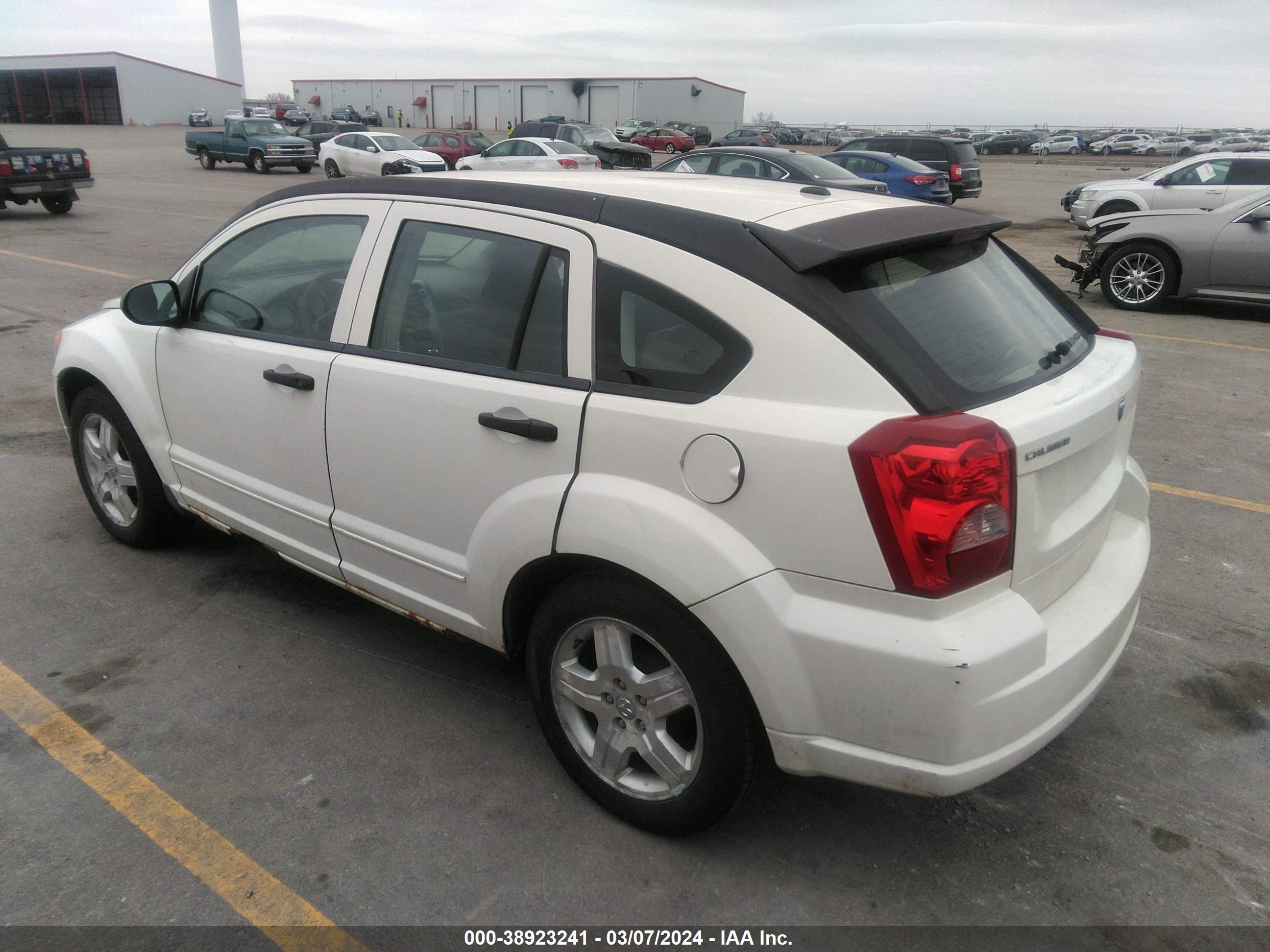 Photo 2 VIN: 1B3HB48B27D321133 - DODGE CALIBER 