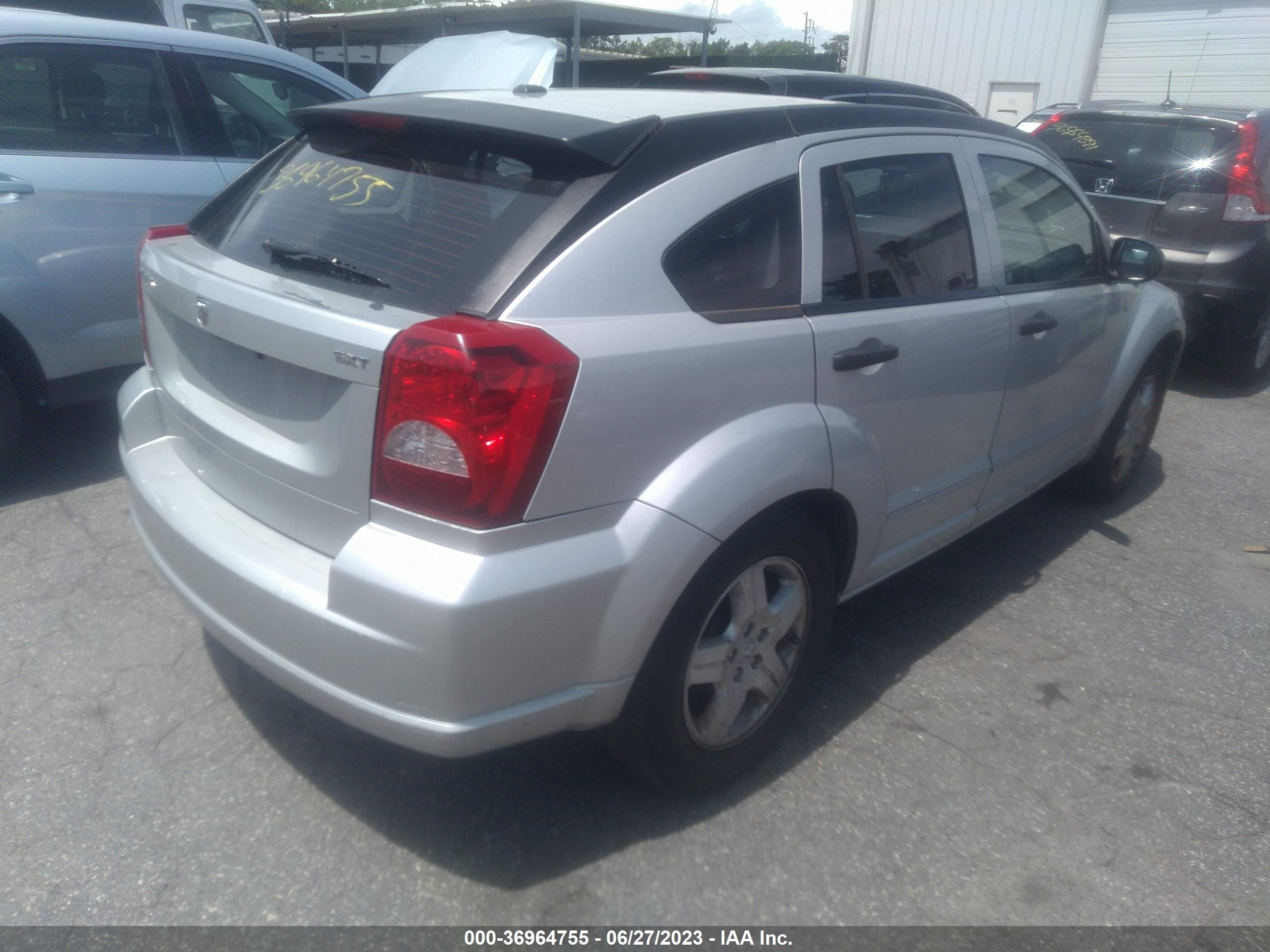 Photo 3 VIN: 1B3HB48B68D795359 - DODGE CALIBER 