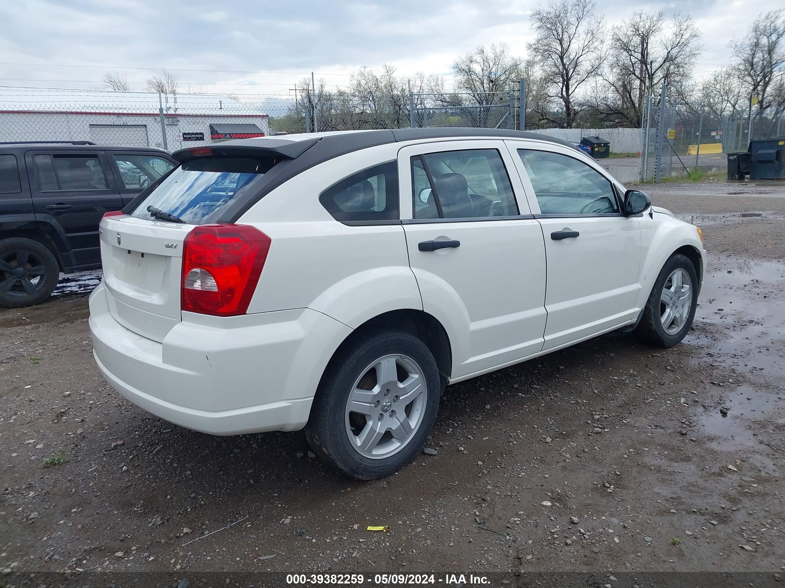 Photo 3 VIN: 1B3HB48B88D578847 - DODGE CALIBER 