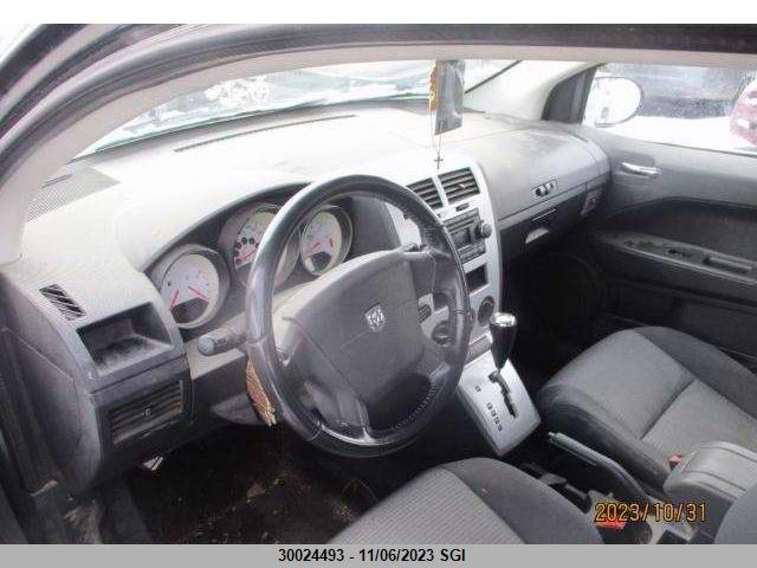 Photo 3 VIN: 1B3HB48B88D641560 - DODGE CALIBER 