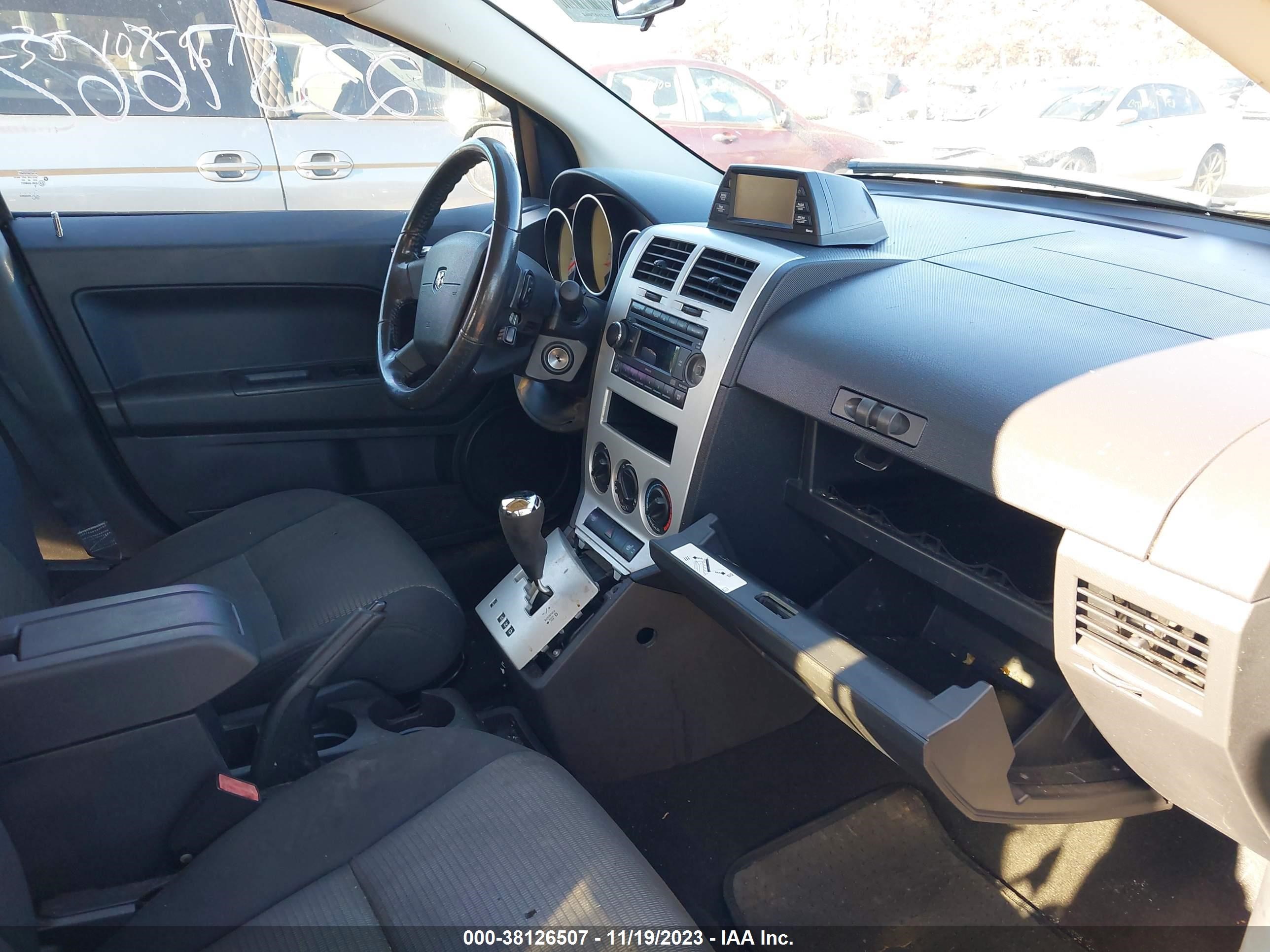 Photo 4 VIN: 1B3HE78K28D692609 - DODGE CALIBER 