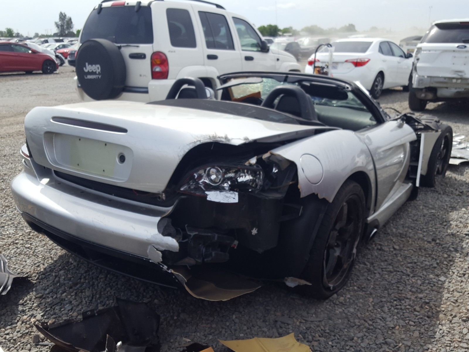 Photo 3 VIN: 1B3JR65Z33V500411 - DODGE VIPER 