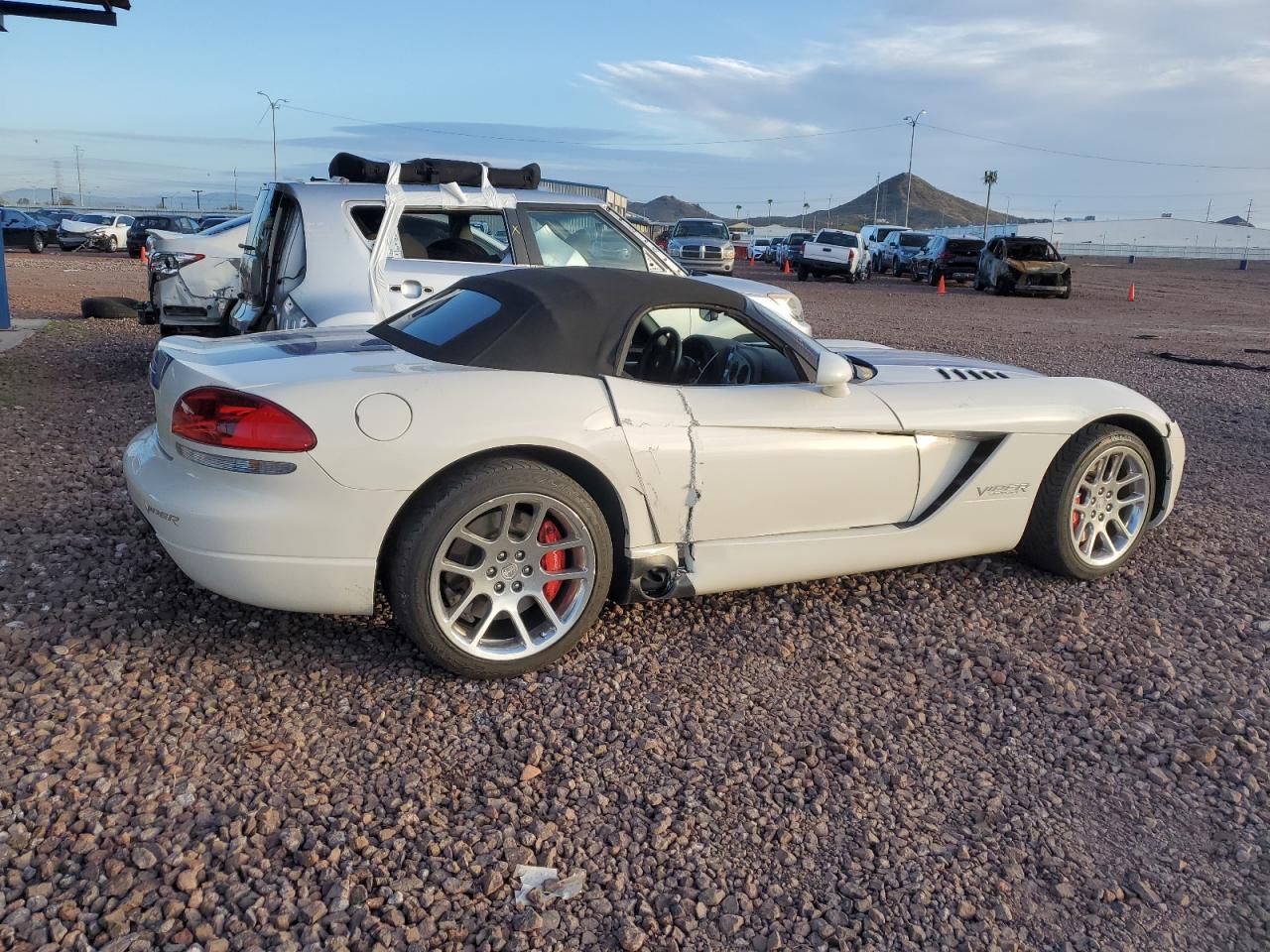 Photo 2 VIN: 1B3JZ65Z15V501818 - DODGE VIPER 