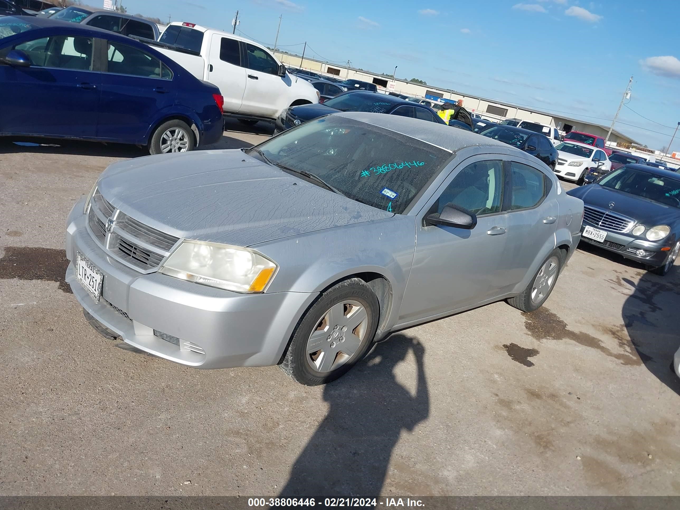 Photo 1 VIN: 1B3LC46B09N551177 - DODGE AVENGER 