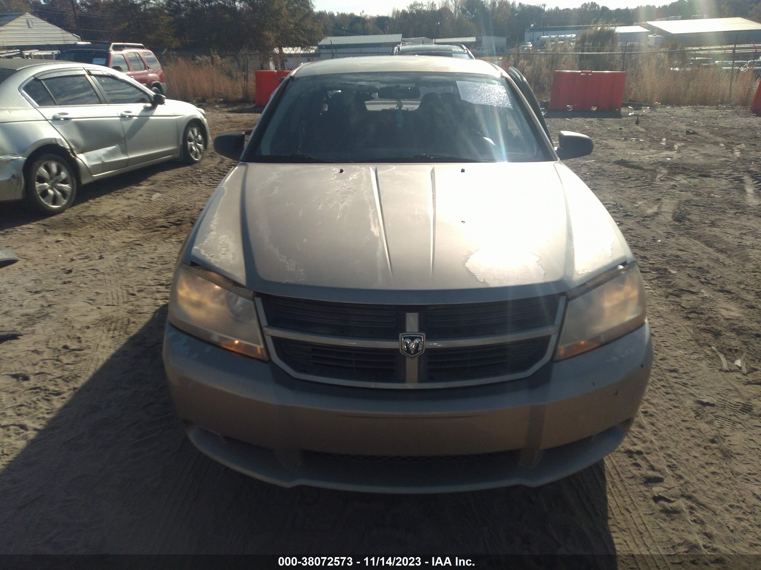 Photo 11 VIN: 1B3LC46B89N538001 - DODGE AVENGER 