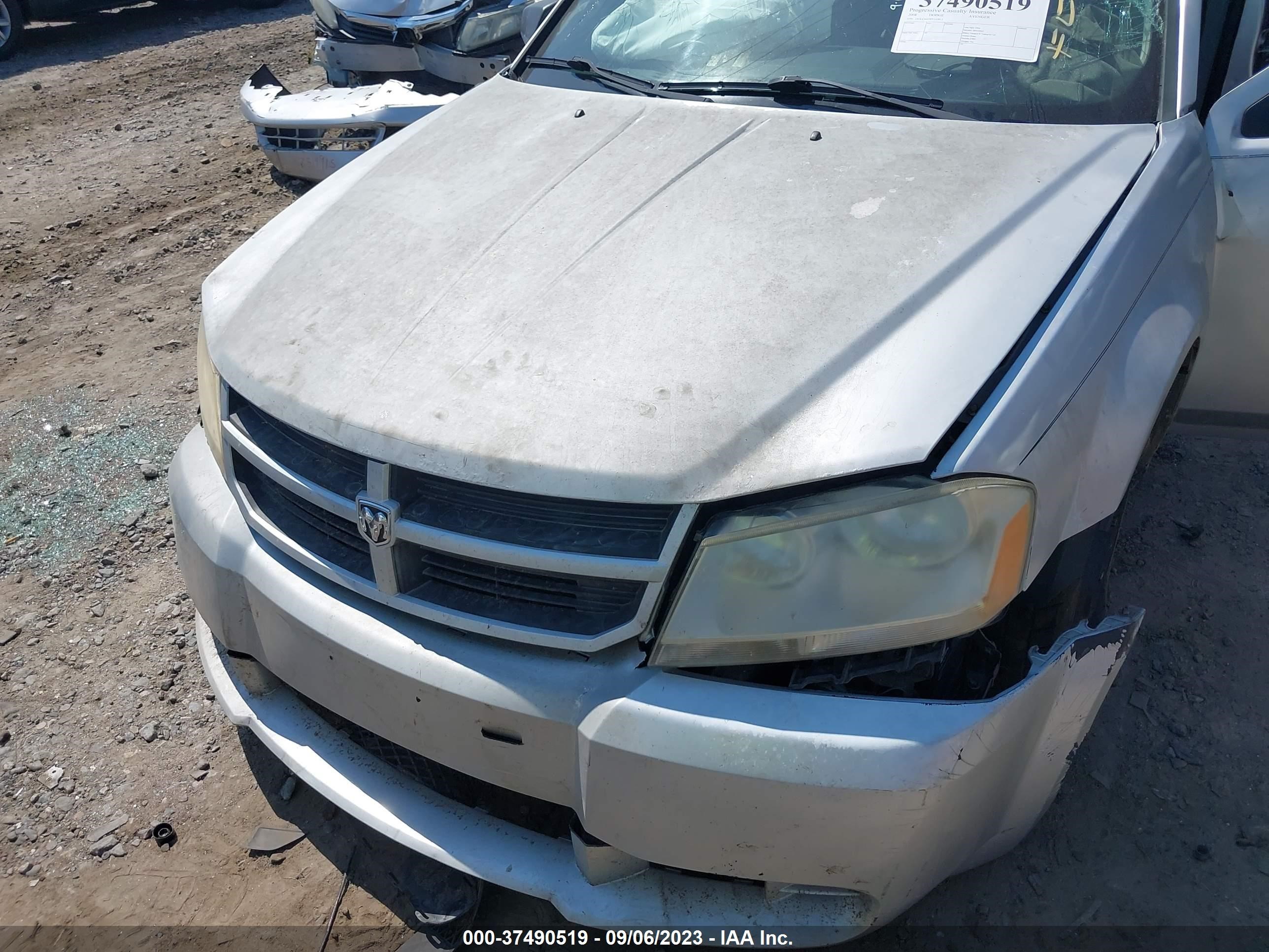 Photo 5 VIN: 1B3LC46J18N143812 - DODGE AVENGER 