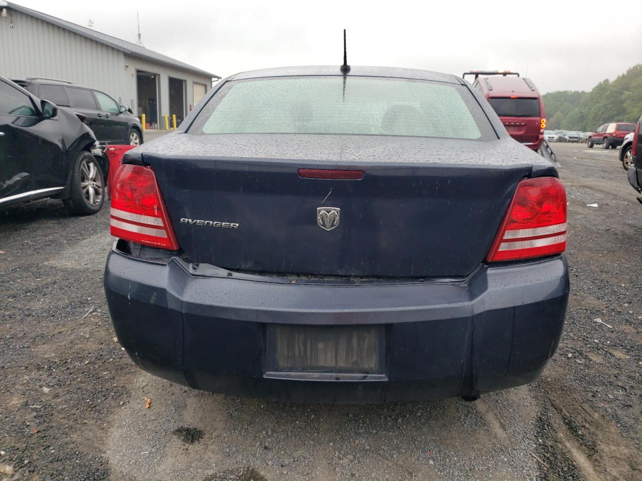 Photo 5 VIN: 1B3LC46J28N141549 - DODGE AVENGER 