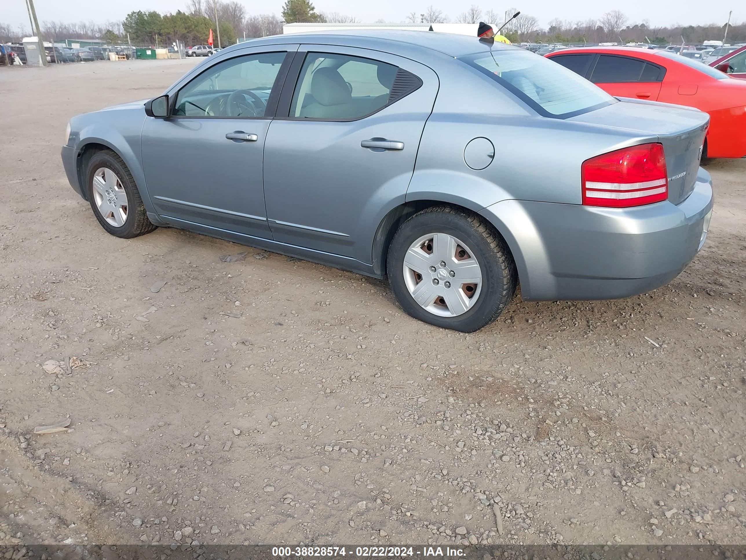 Photo 2 VIN: 1B3LC46J38N252711 - DODGE AVENGER 