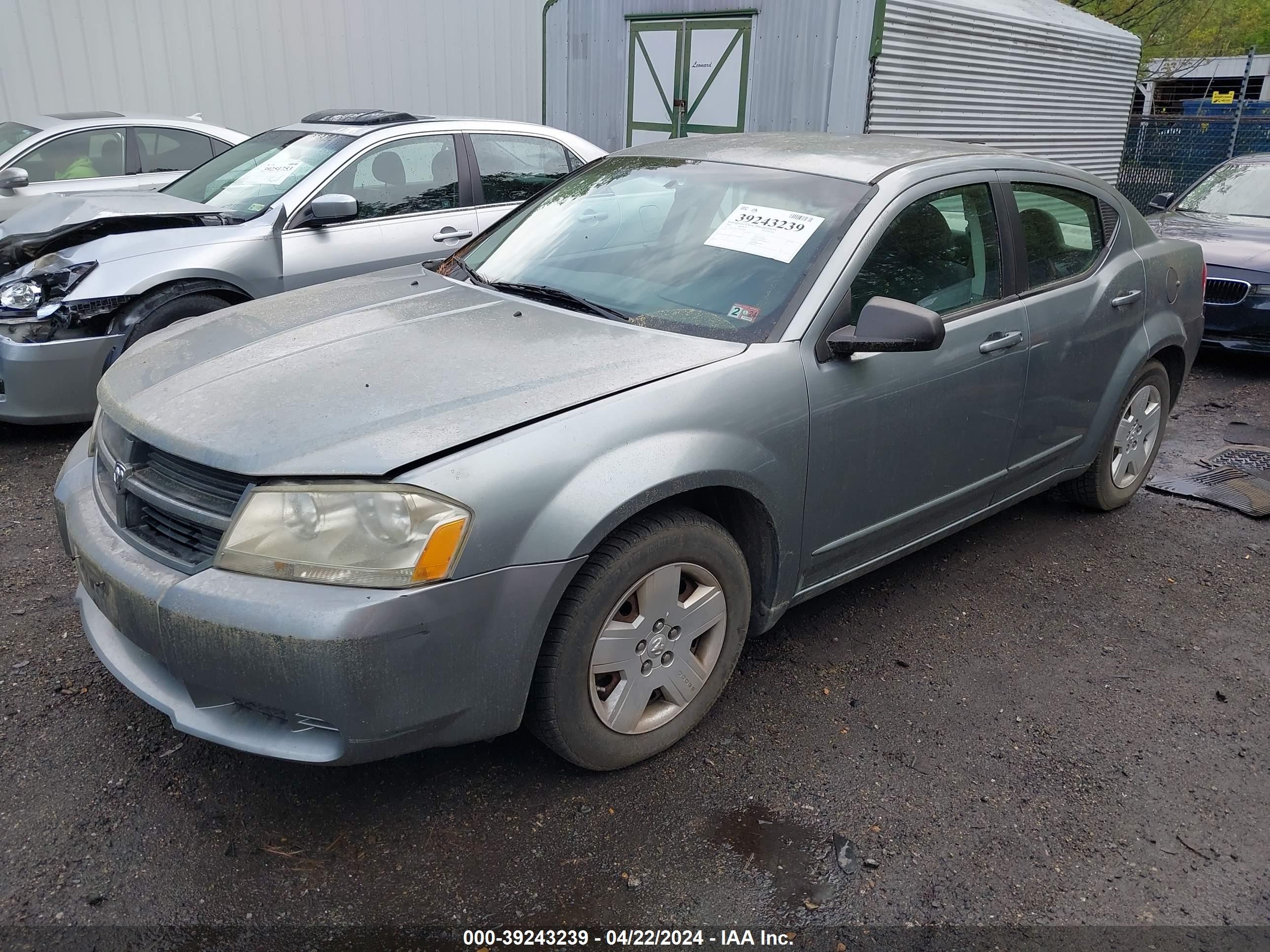 Photo 1 VIN: 1B3LC46K18N256409 - DODGE AVENGER 