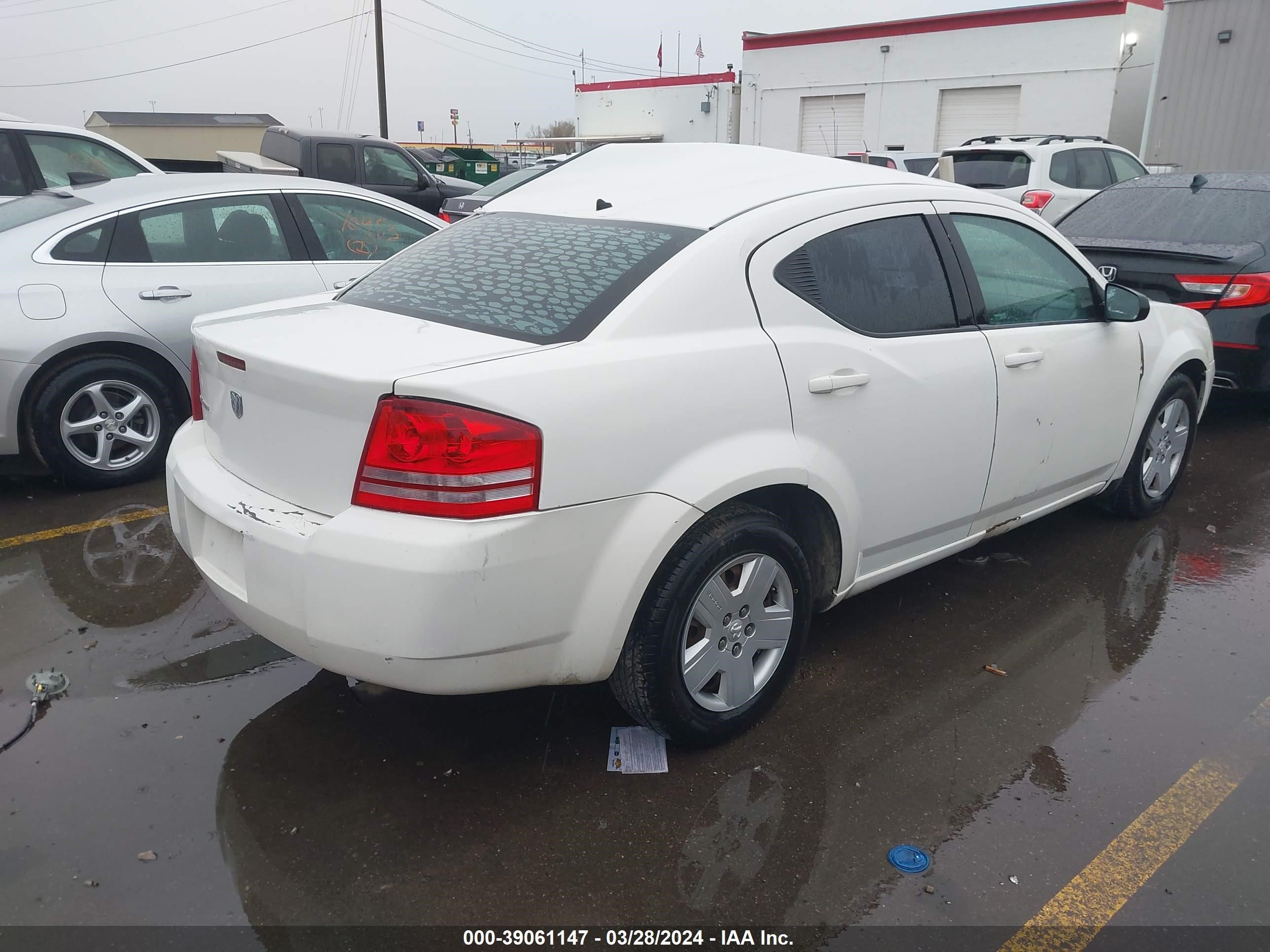 Photo 3 VIN: 1B3LC46K28N650369 - DODGE AVENGER 