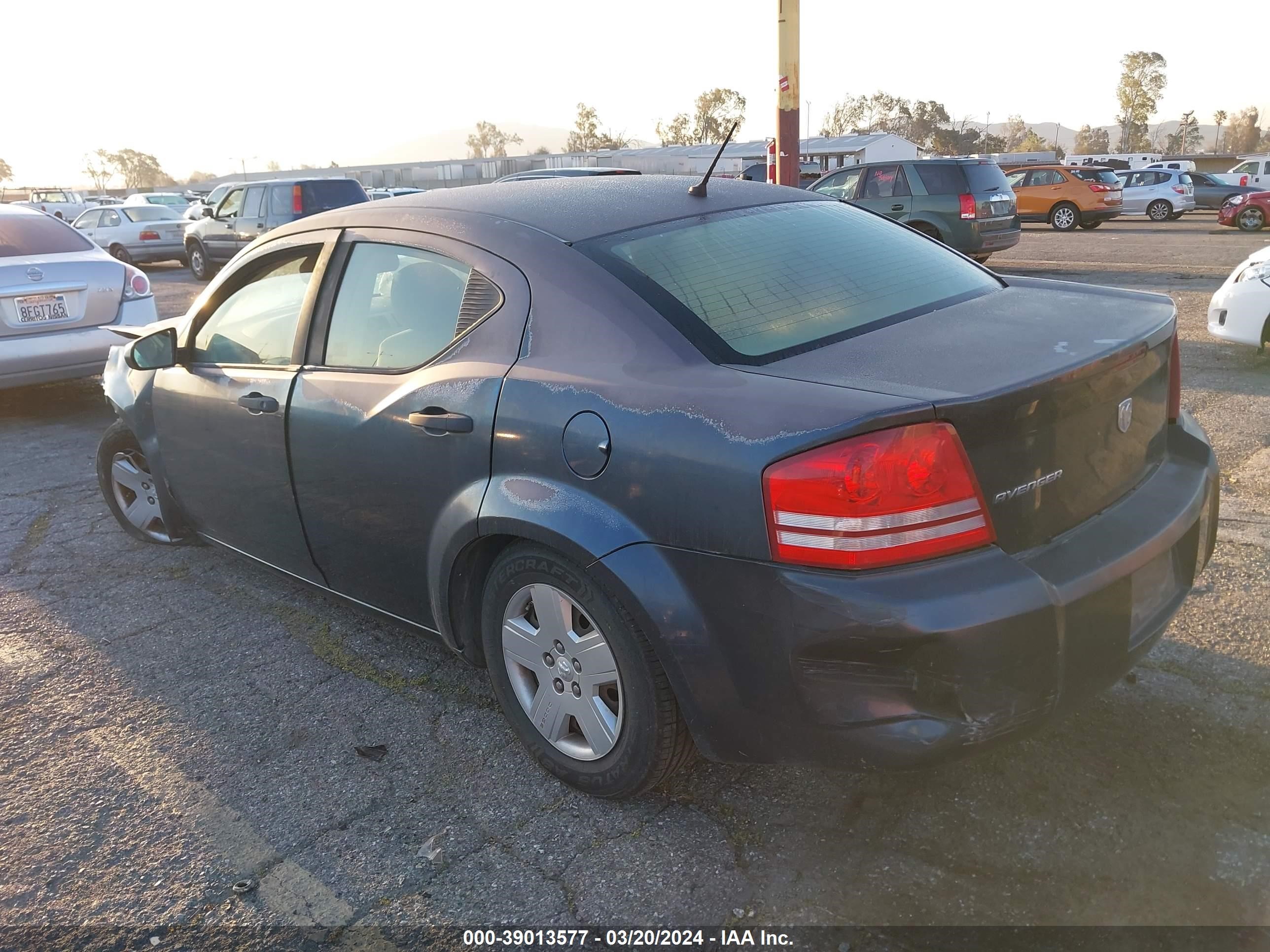 Photo 2 VIN: 1B3LC46K28N685445 - DODGE AVENGER 