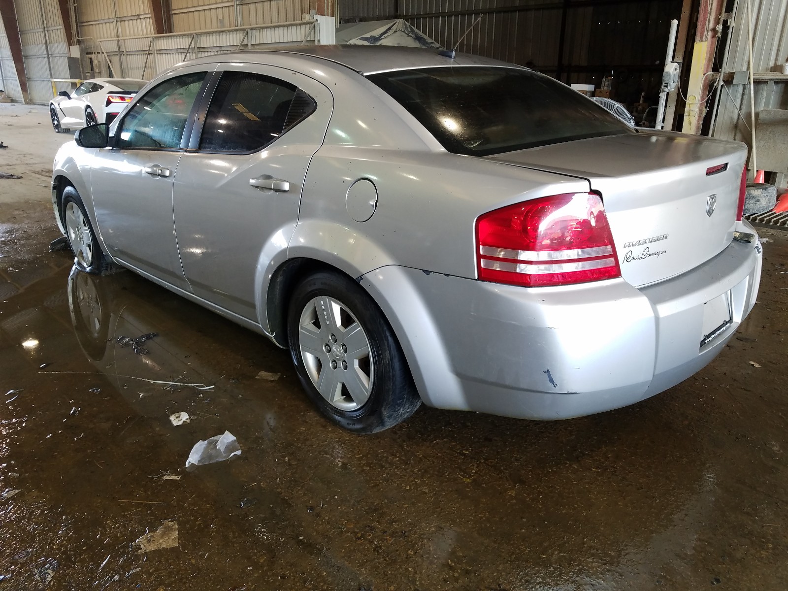 Photo 2 VIN: 1B3LC46K68N104013 - DODGE AVENGER SE 