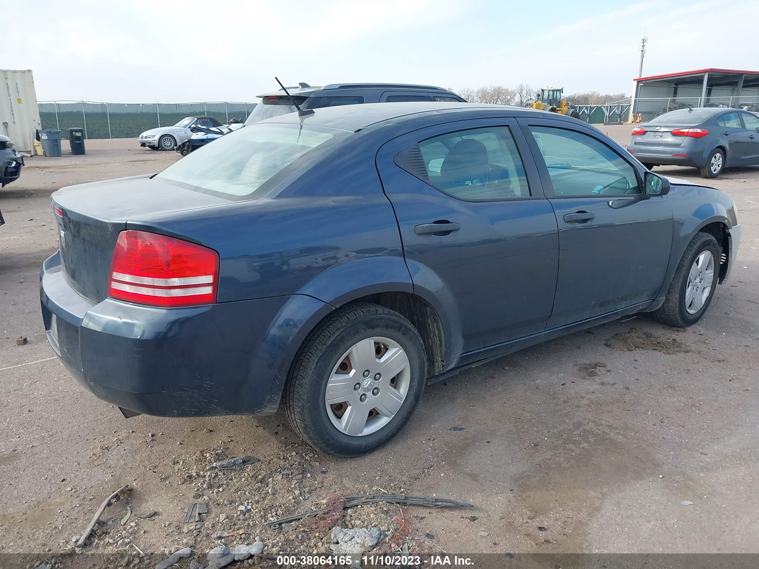 Photo 3 VIN: 1B3LC46K98N184603 - DODGE AVENGER 