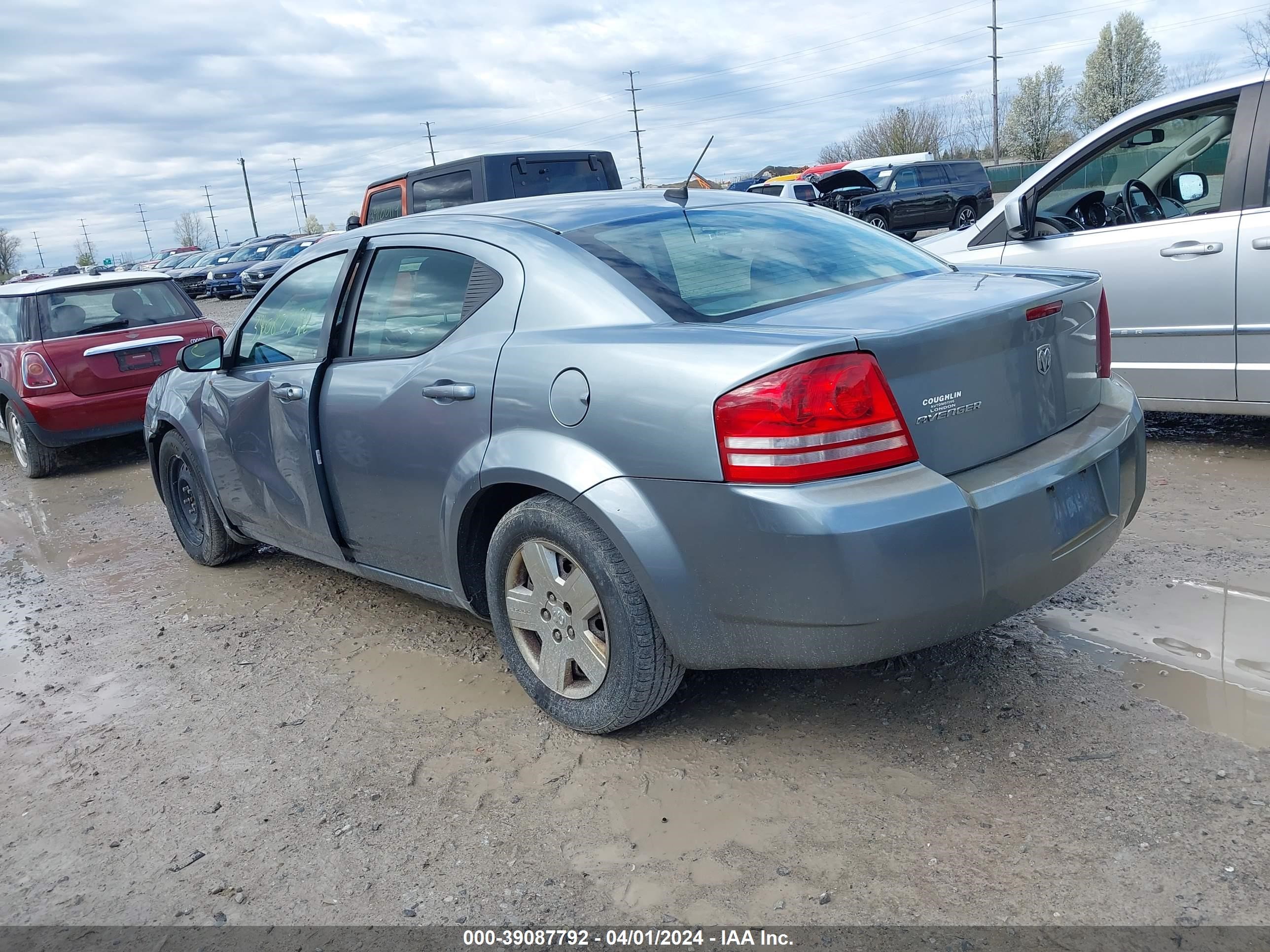 Photo 2 VIN: 1B3LC46R88N219631 - DODGE AVENGER 