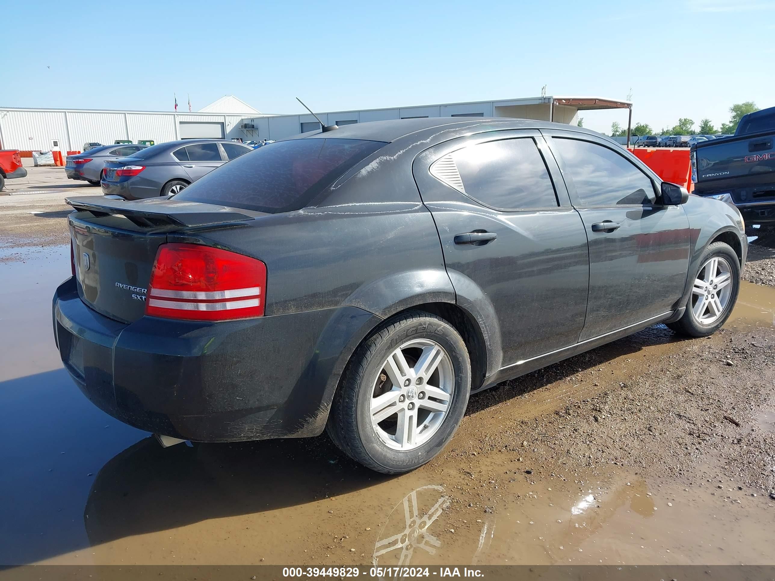 Photo 3 VIN: 1B3LC56B79N502502 - DODGE AVENGER 