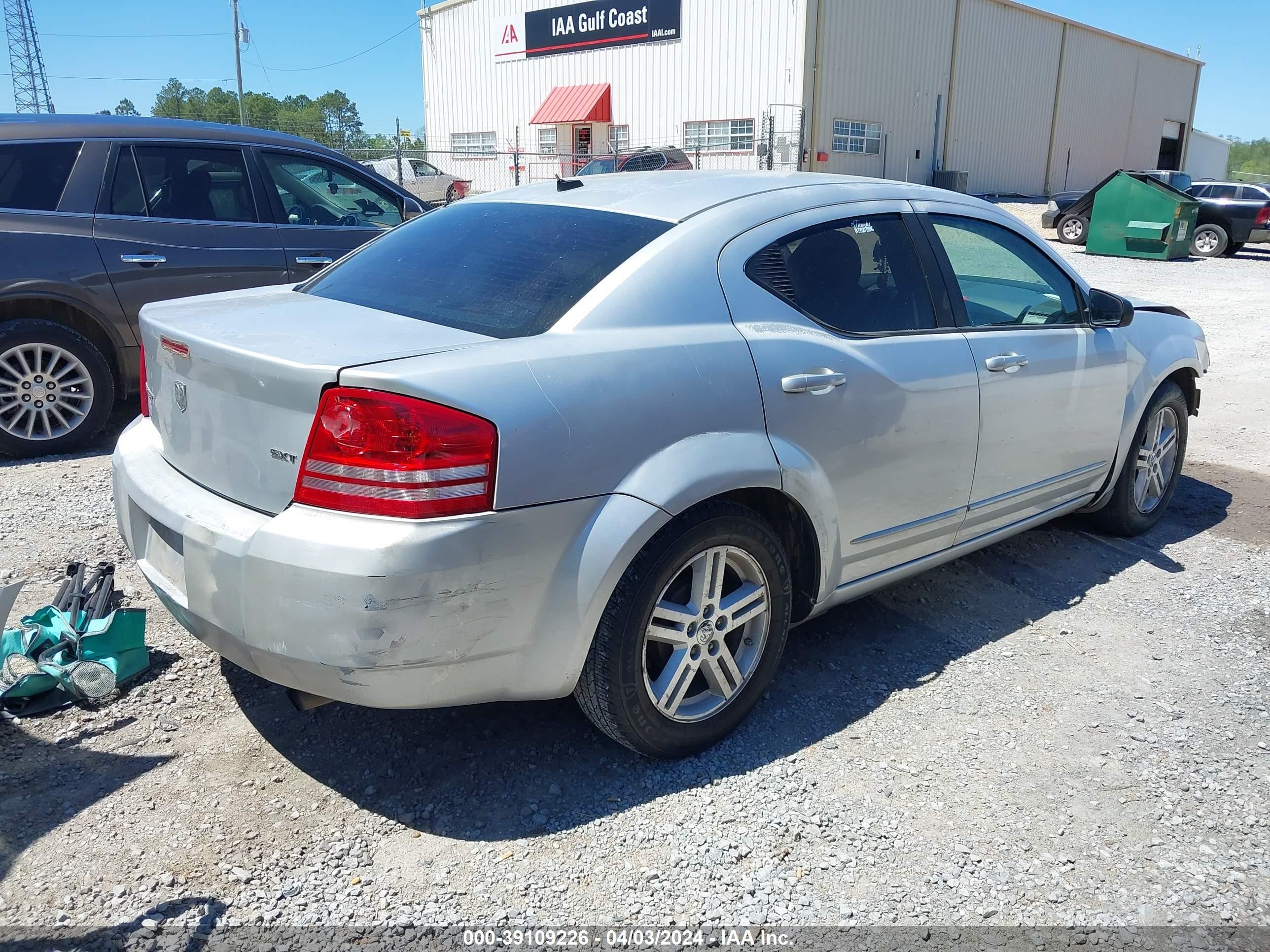 Photo 3 VIN: 1B3LC56K18N158969 - DODGE AVENGER 