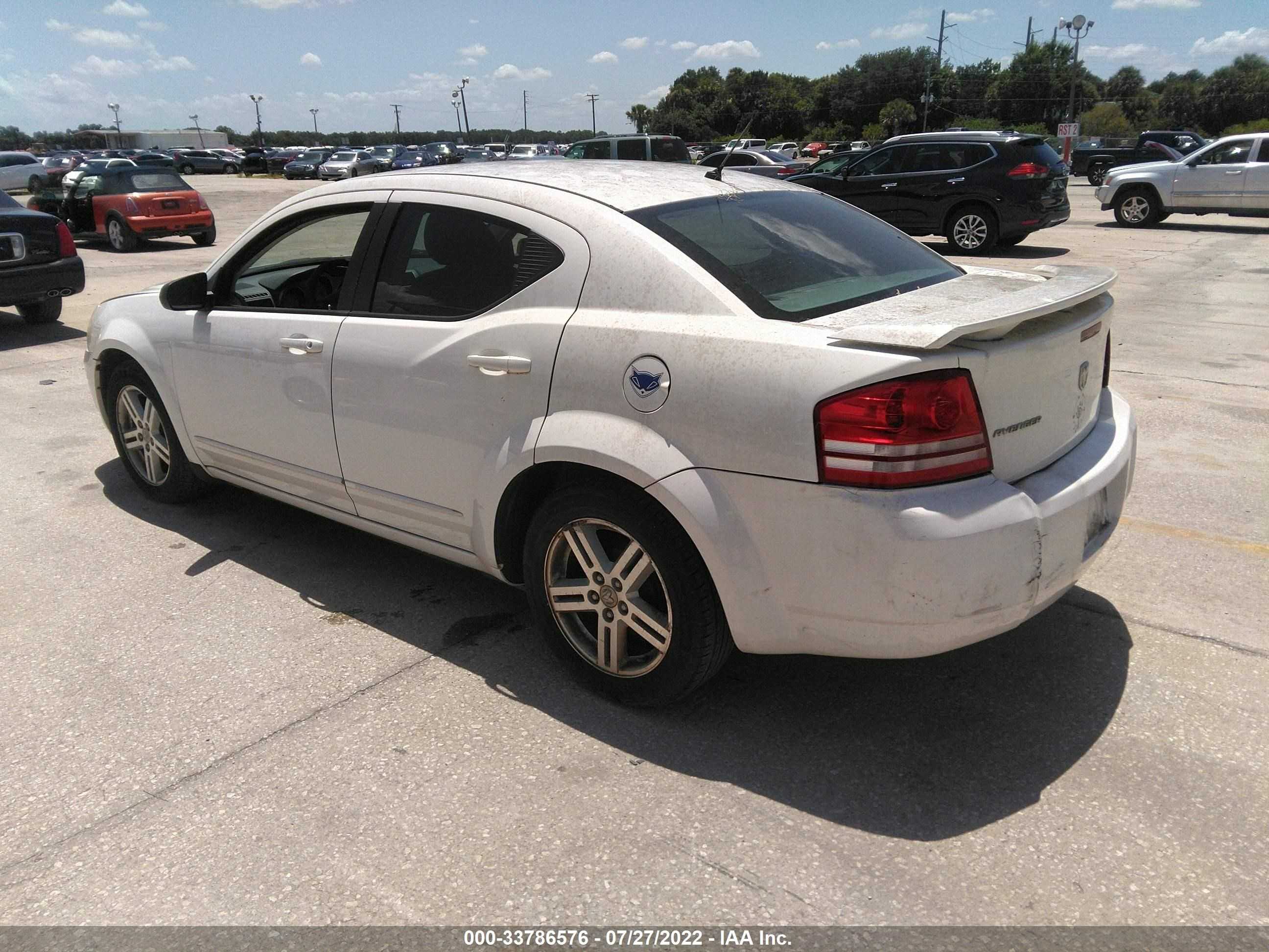 Photo 2 VIN: 1B3LC56K18N690190 - DODGE AVENGER 