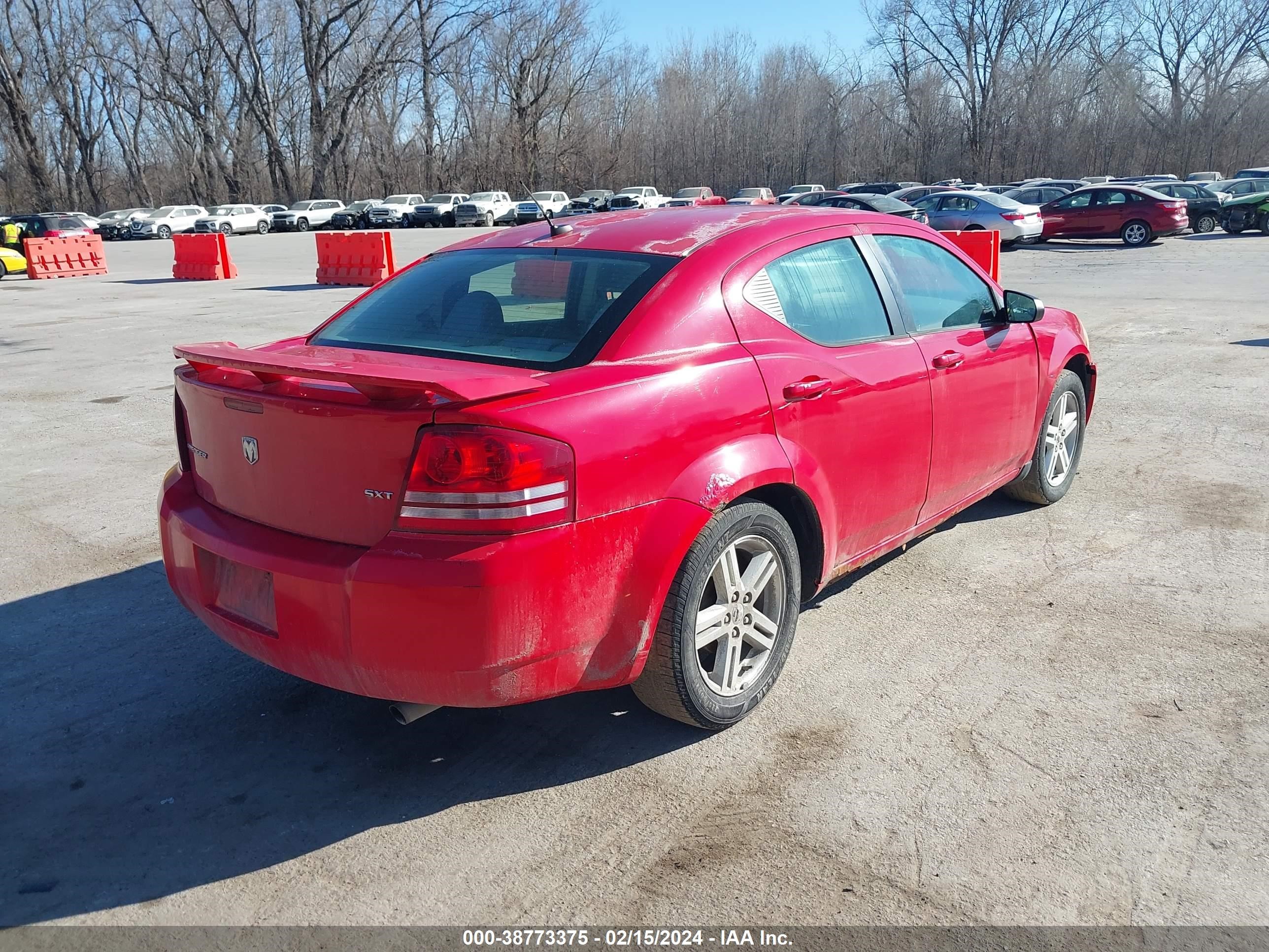 Photo 3 VIN: 1B3LC56K28N294009 - DODGE AVENGER 