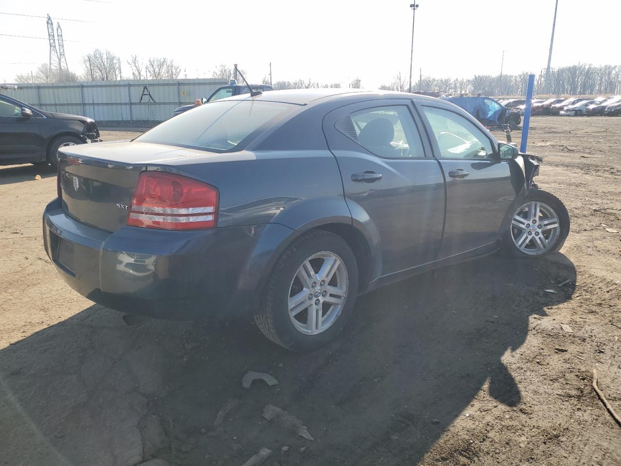 Photo 2 VIN: 1B3LC56K38N139727 - DODGE AVENGER 