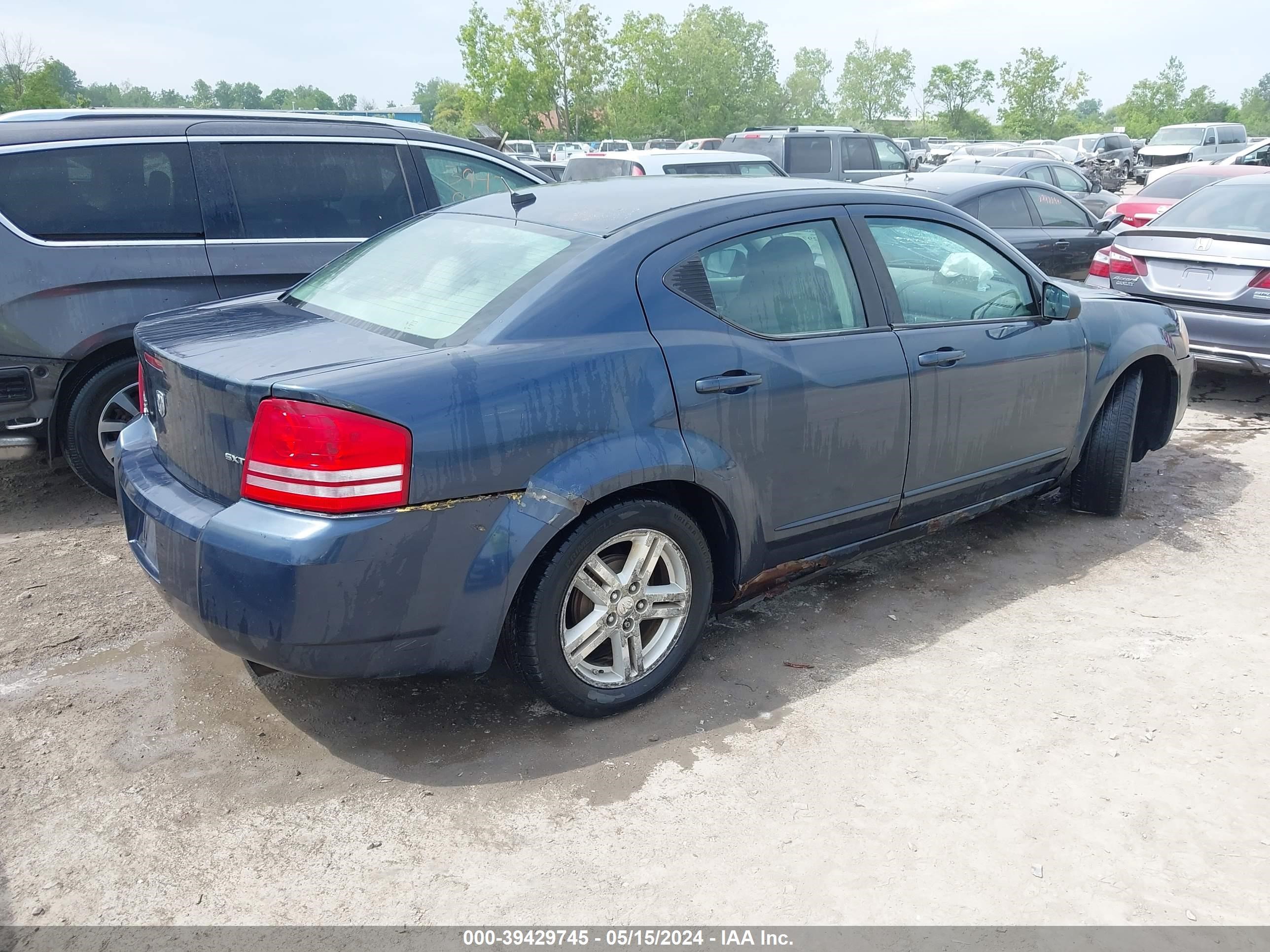 Photo 3 VIN: 1B3LC56K58N656642 - DODGE AVENGER 