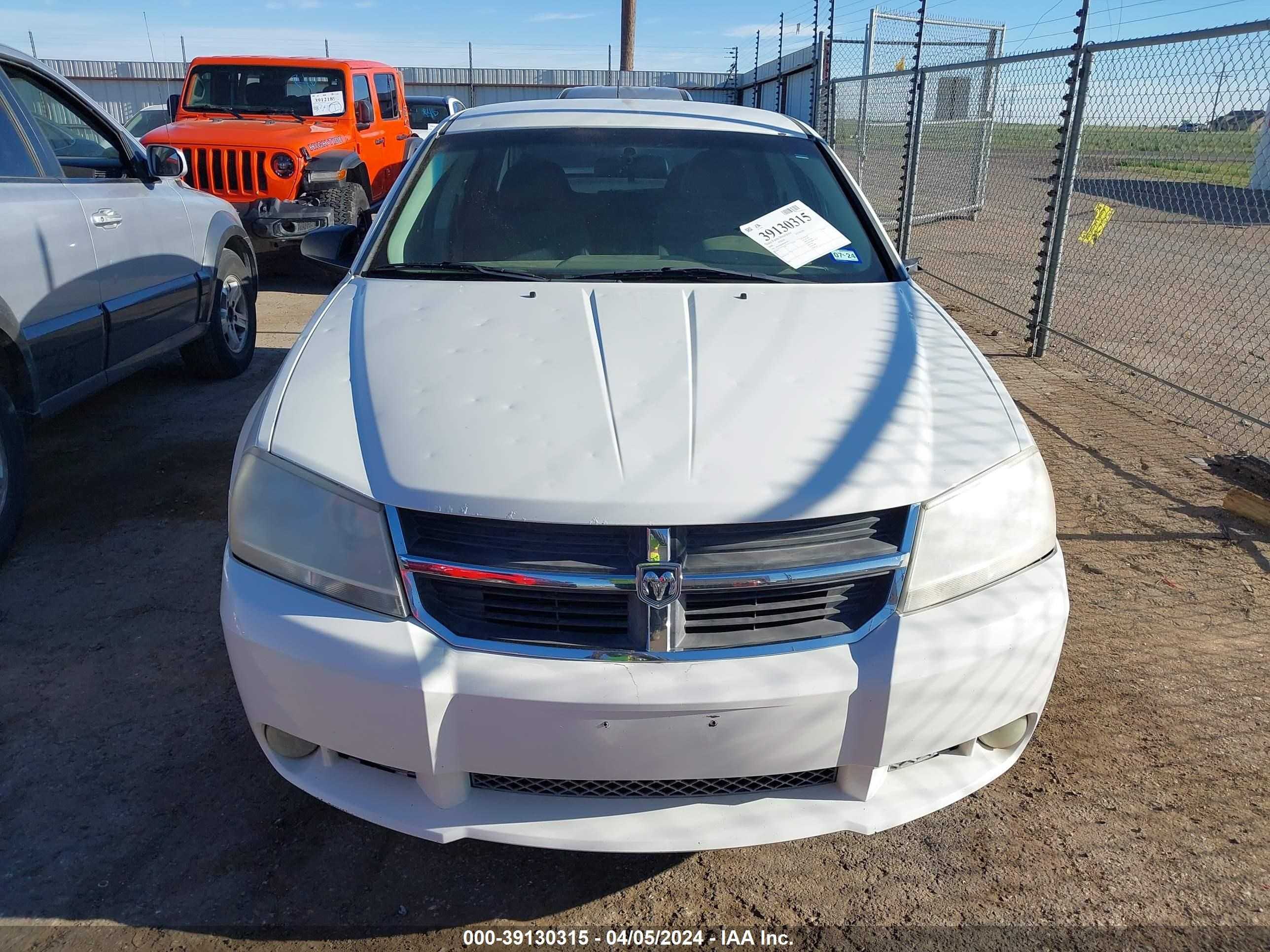 Photo 11 VIN: 1B3LC56K98N607797 - DODGE AVENGER 