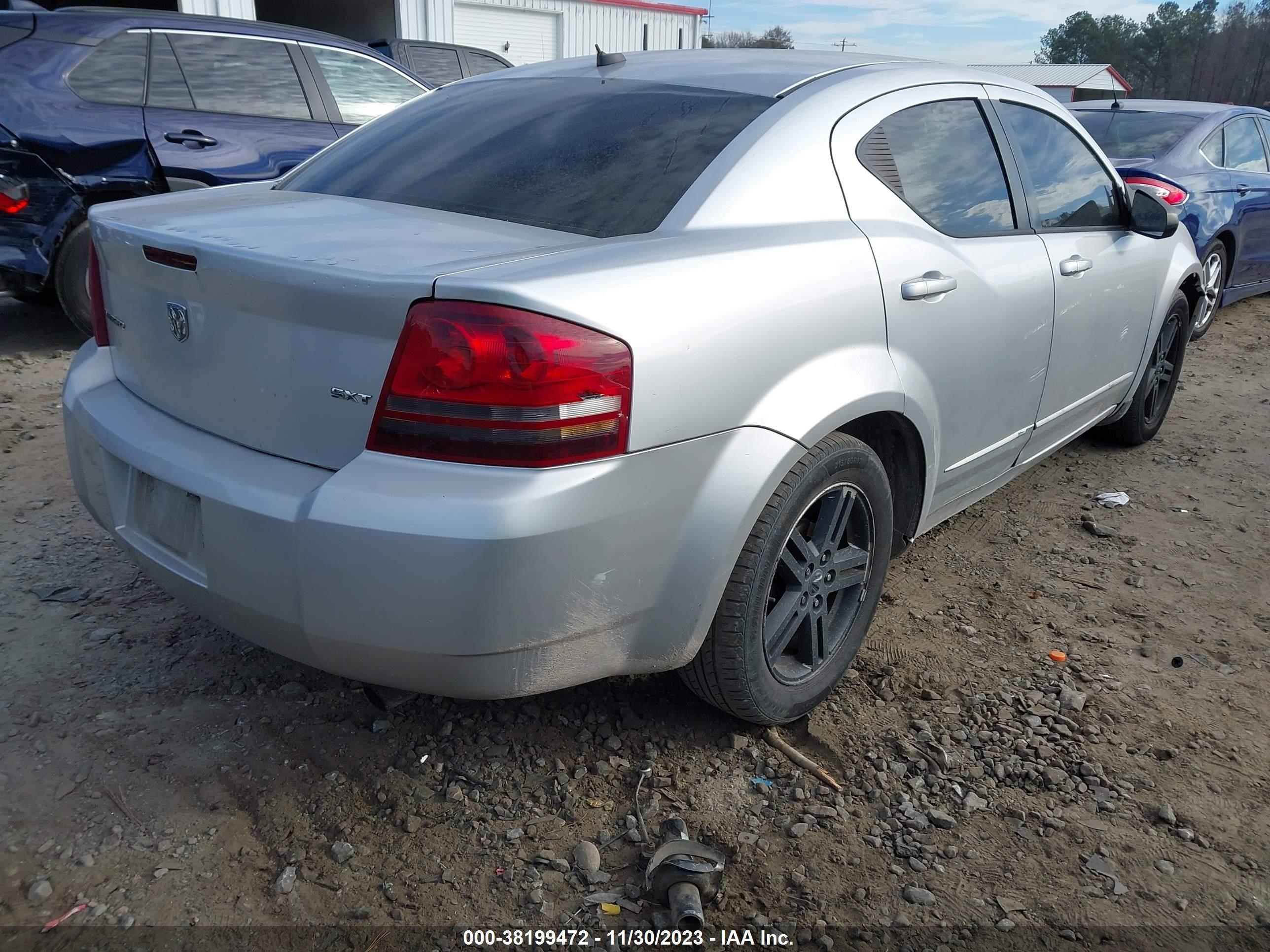 Photo 3 VIN: 1B3LC56K98N659169 - DODGE AVENGER 