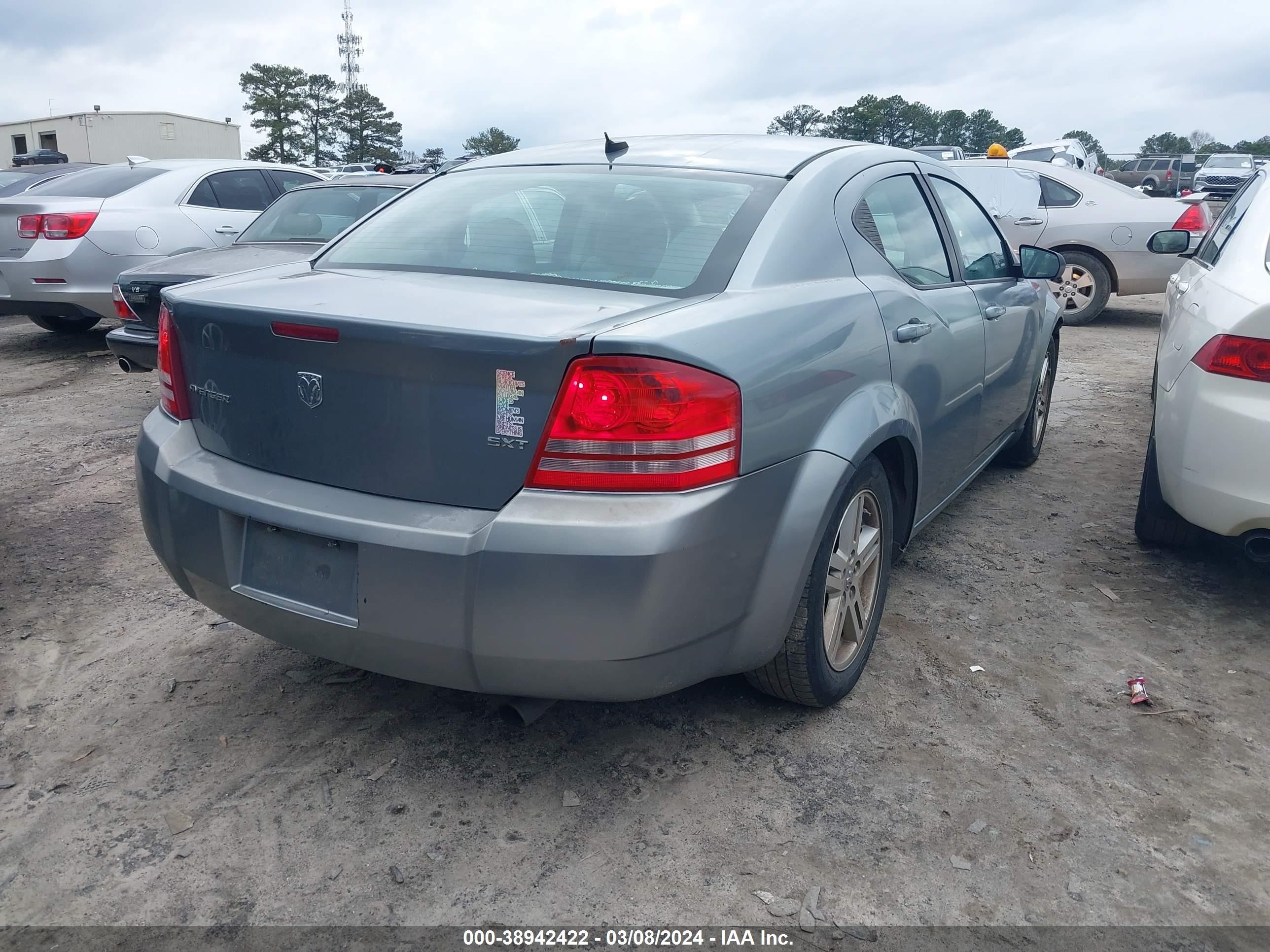 Photo 3 VIN: 1B3LC56R98N256967 - DODGE AVENGER 