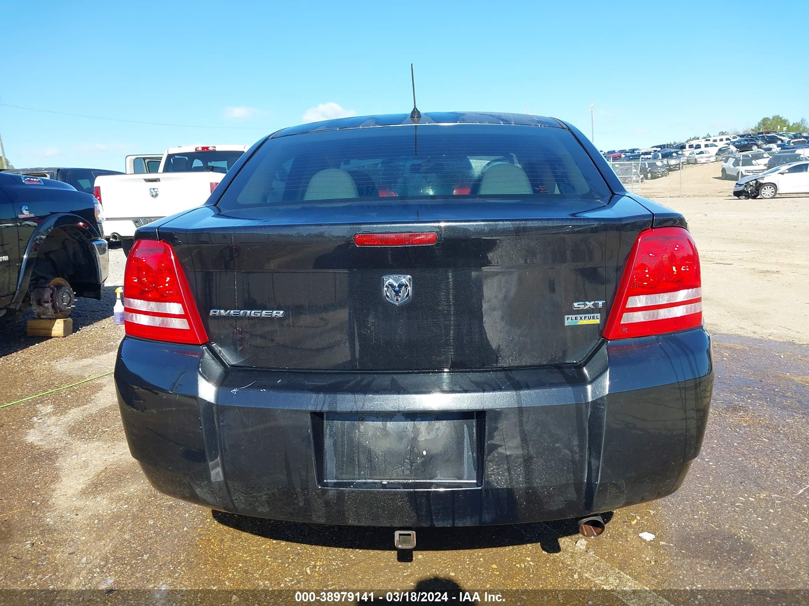 Photo 14 VIN: 1B3LC56R98N572210 - DODGE AVENGER 