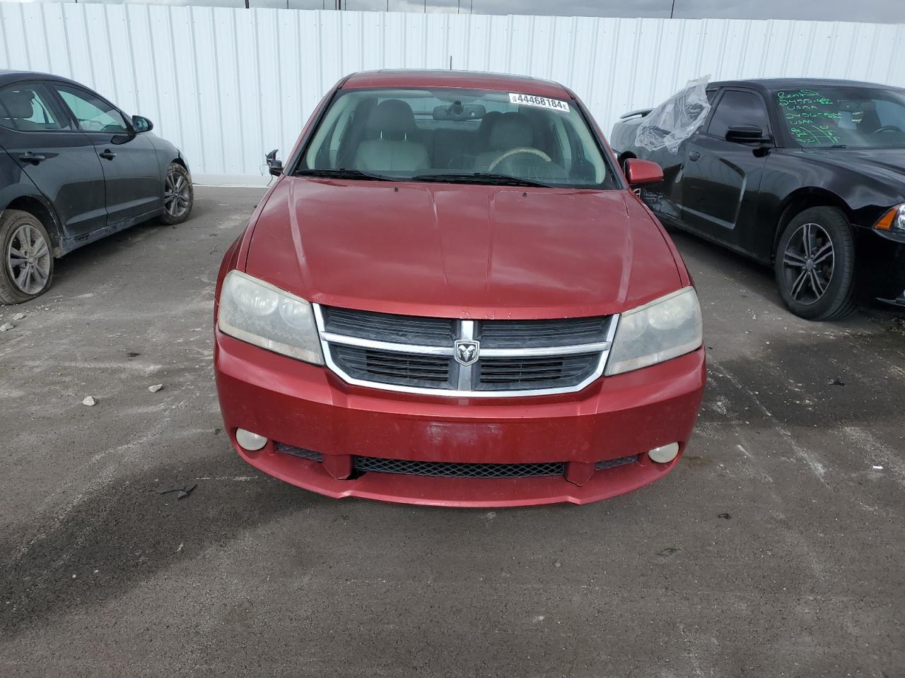 Photo 4 VIN: 1B3LC76MX8N106074 - DODGE AVENGER 