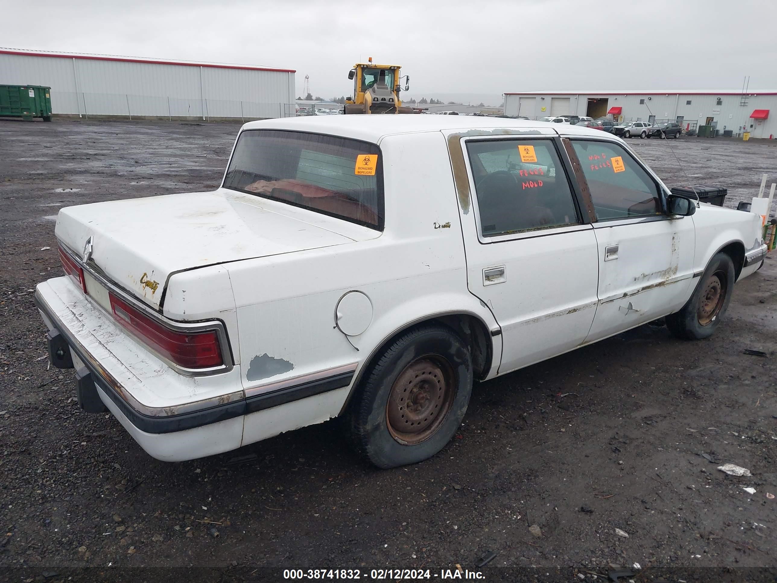 Photo 3 VIN: 1B3XC46RXND722452 - DODGE DYNASTY 