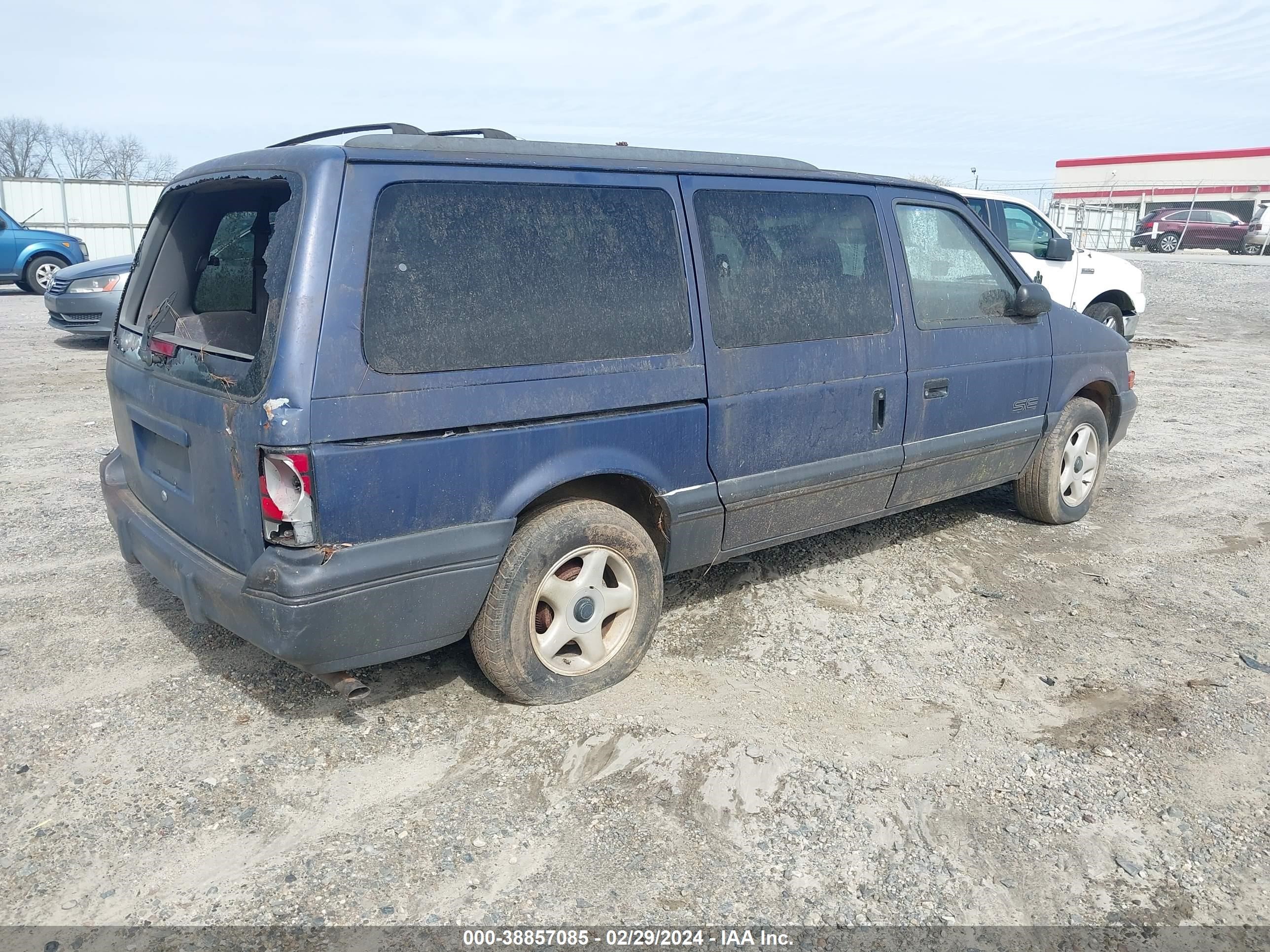 Photo 3 VIN: 1B4EH44RXSX543144 - DODGE CARAVAN 