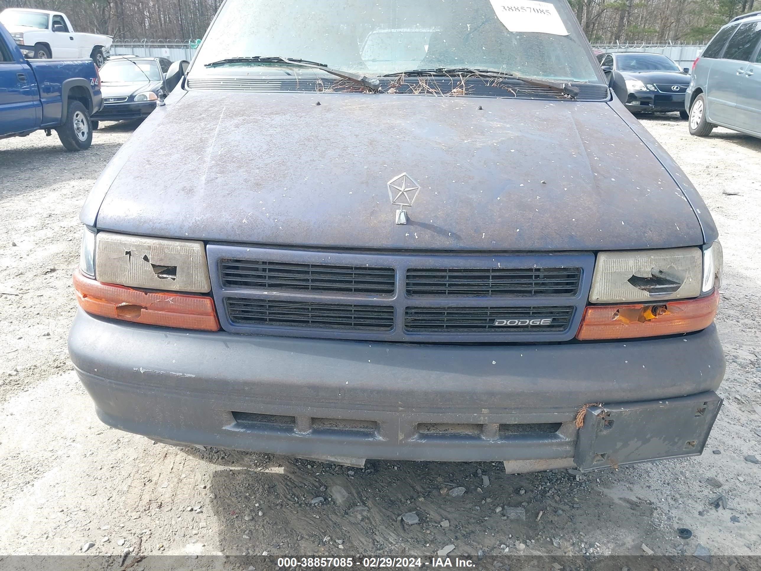 Photo 5 VIN: 1B4EH44RXSX543144 - DODGE CARAVAN 