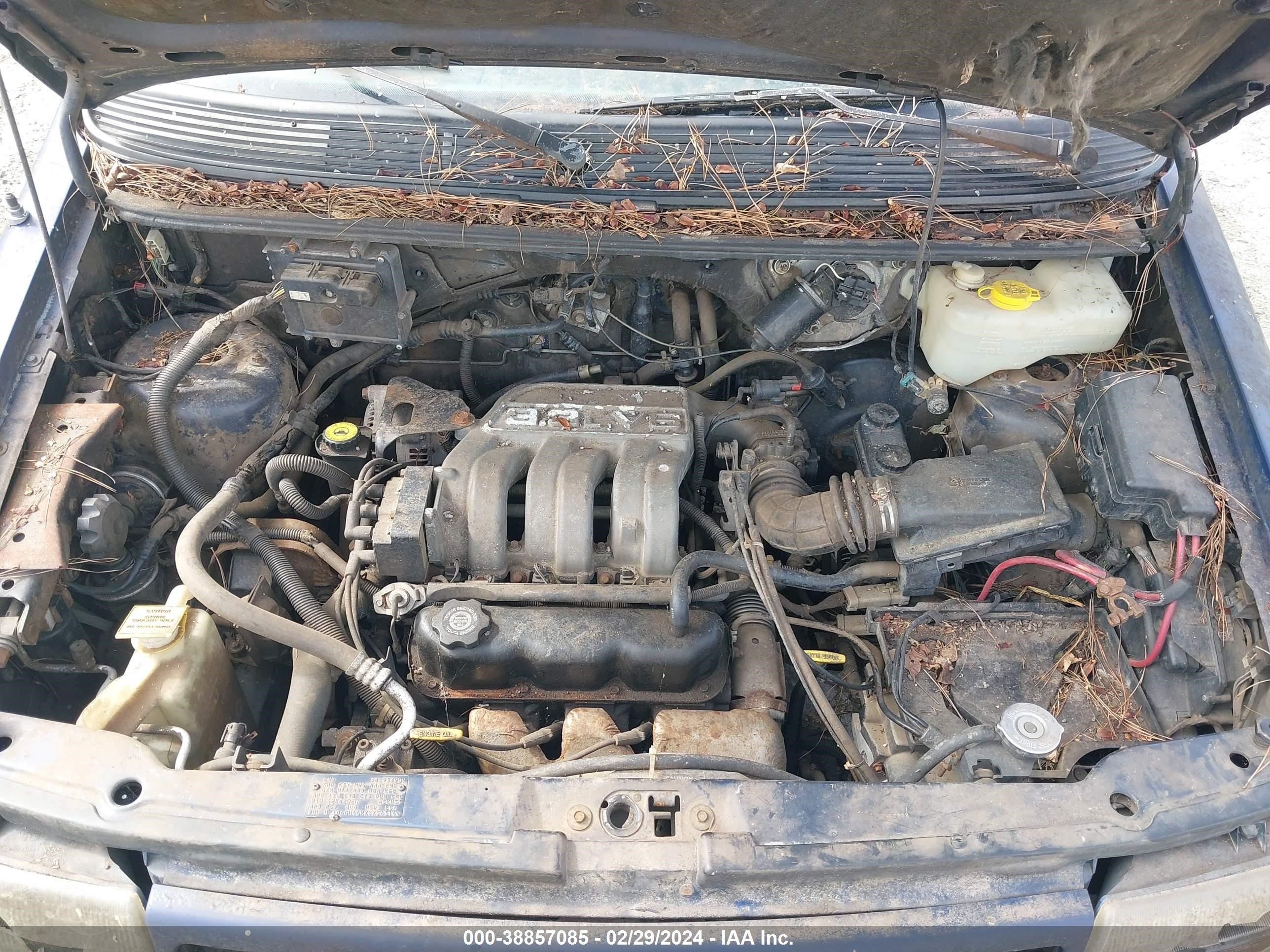 Photo 9 VIN: 1B4EH44RXSX543144 - DODGE CARAVAN 