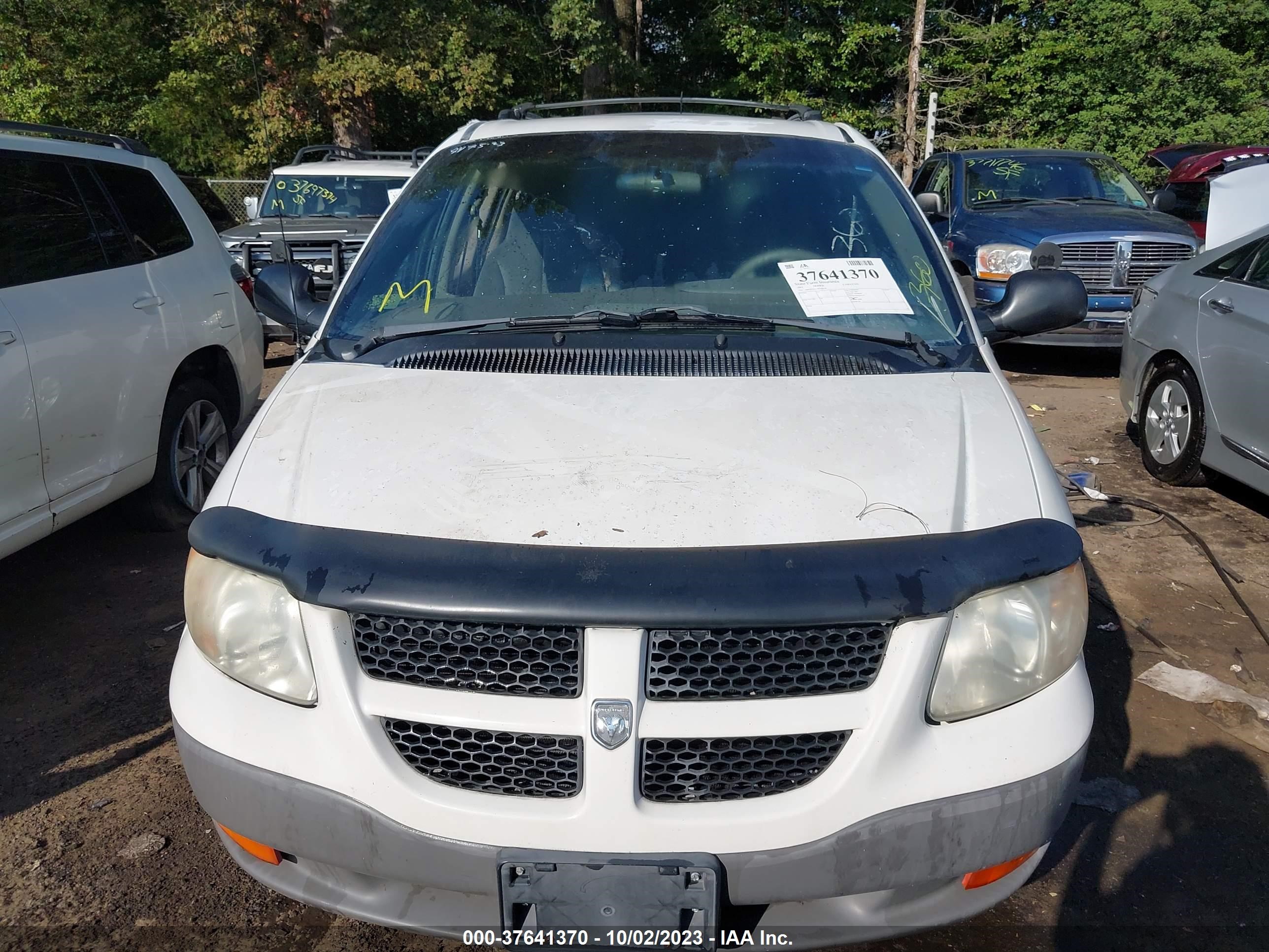 Photo 11 VIN: 1B4GP25311B168418 - DODGE CARAVAN 